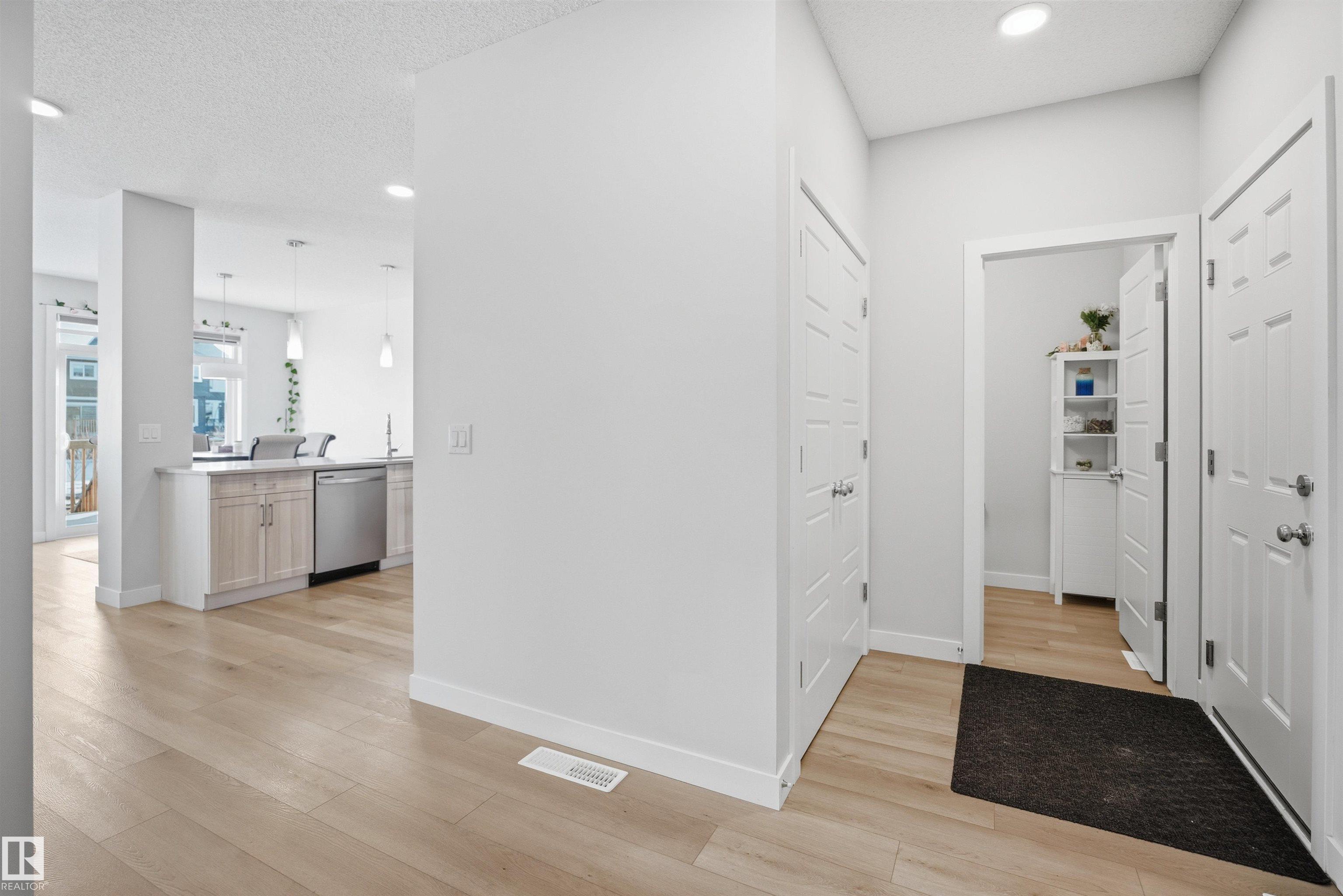 Photo 6 at 7017 54 Avenue, Elan, Beaumont