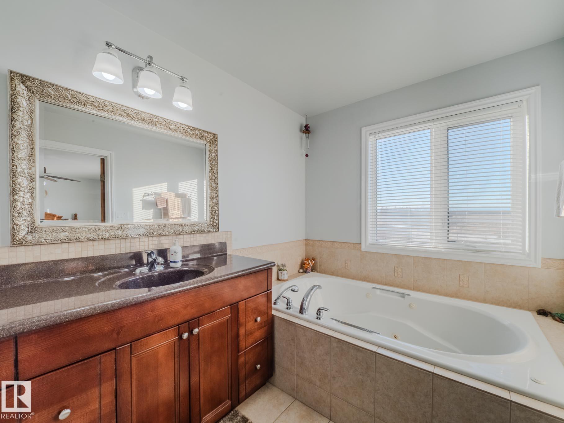 Photo 23 at 50 - 50150 Rge Rd 232, Twin Peaks Ranch Estates, Rural Leduc County