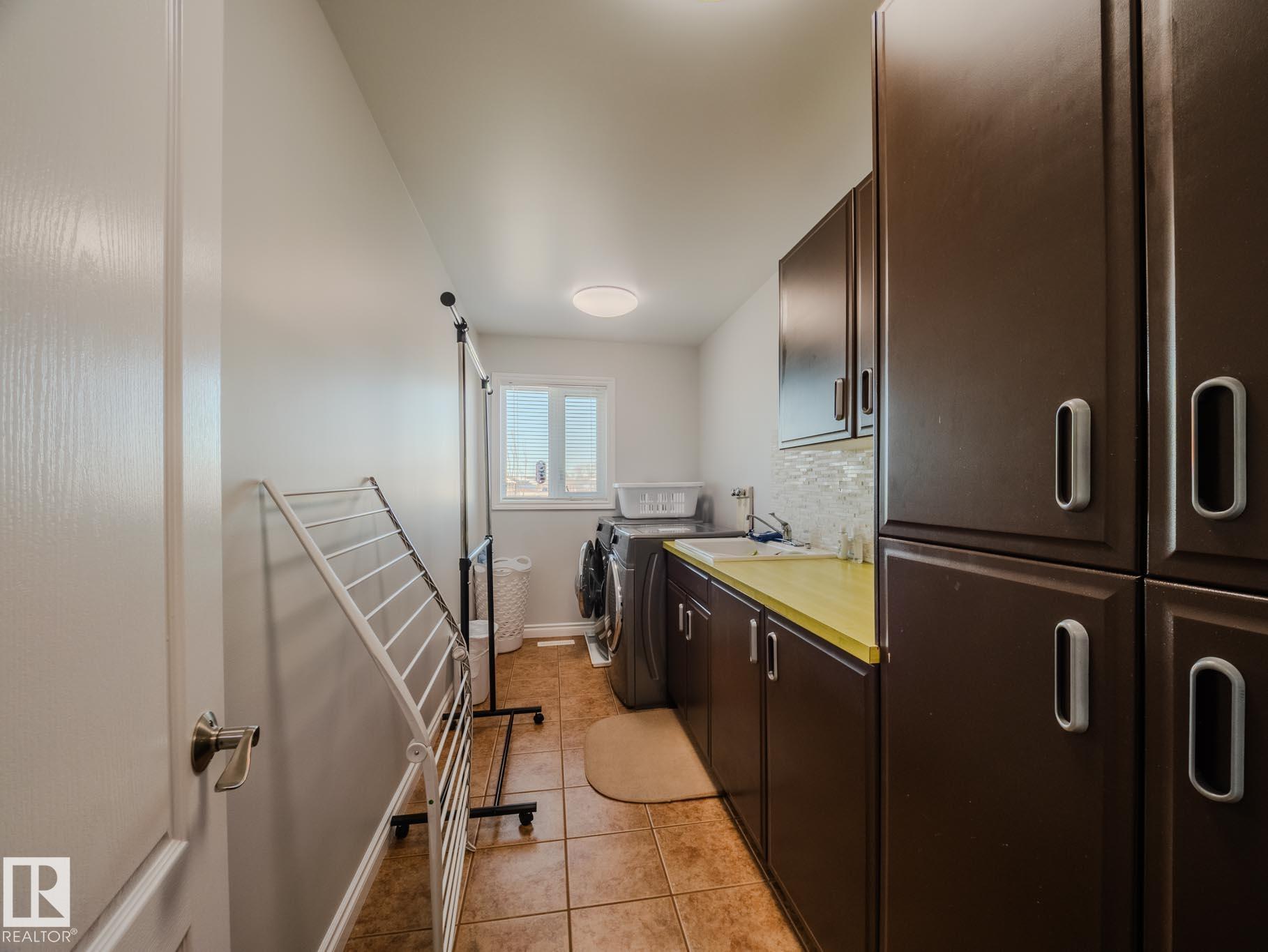 Photo 24 at 50 - 50150 Rge Rd 232, Twin Peaks Ranch Estates, Rural Leduc County