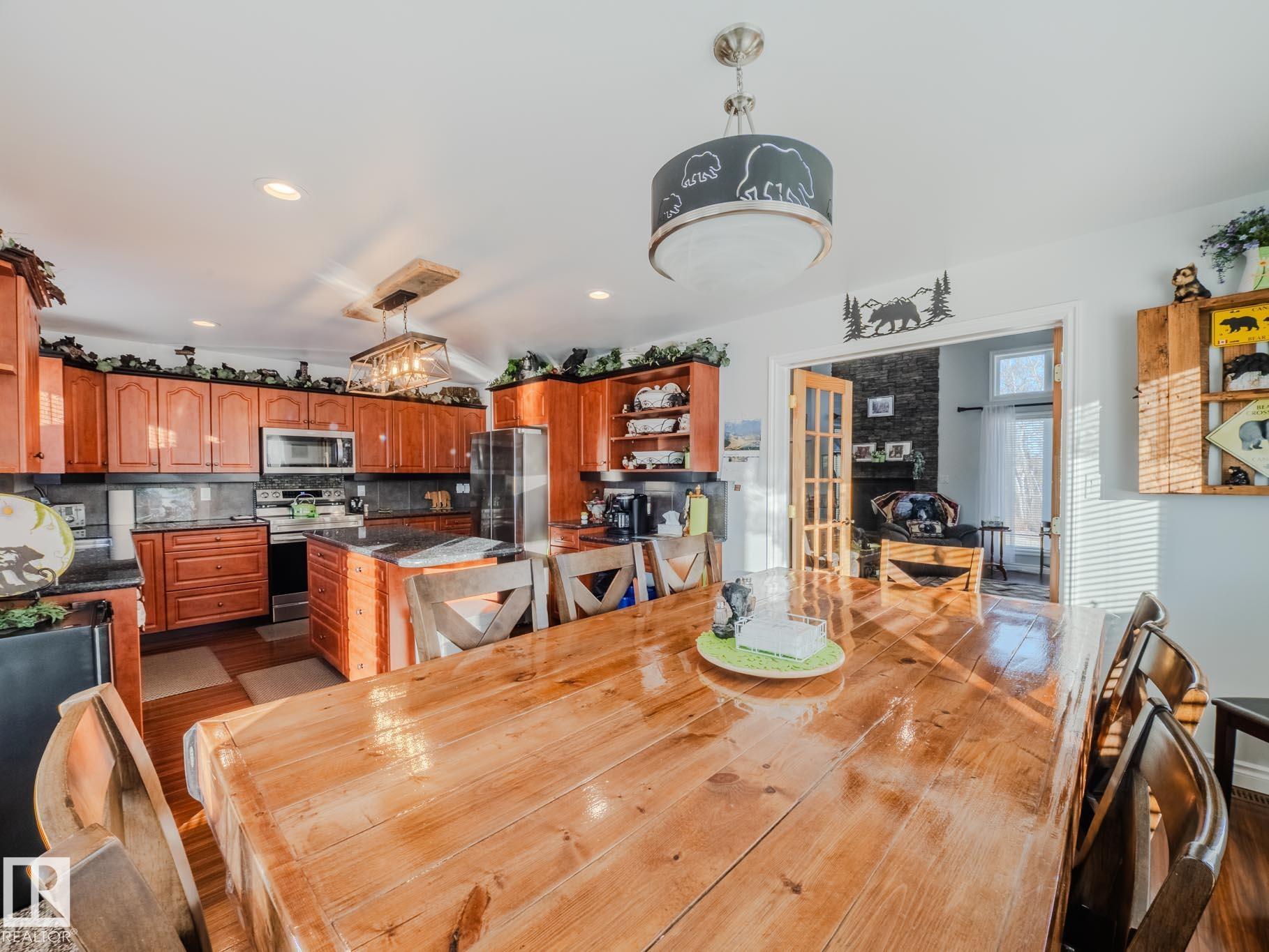 Photo 10 at 50 - 50150 Rge Rd 232, Twin Peaks Ranch Estates, Rural Leduc County