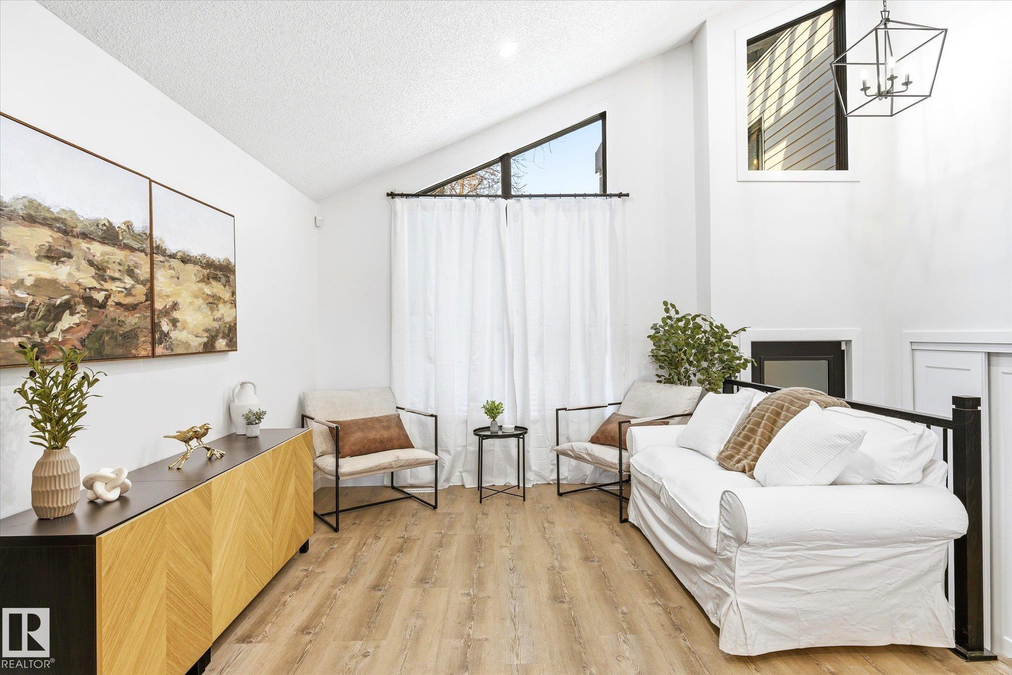 38 Woodcrest Avenue, Woodlands, St. Albert