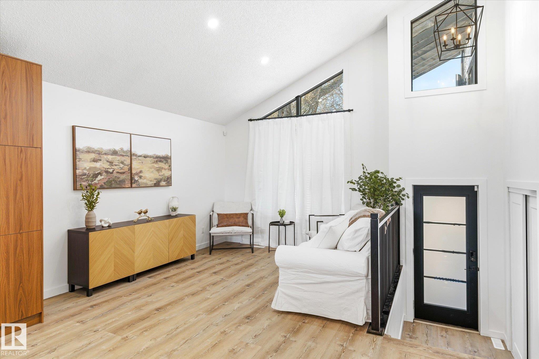 Photo 6 at 38 Woodcrest Avenue, Woodlands, St. Albert