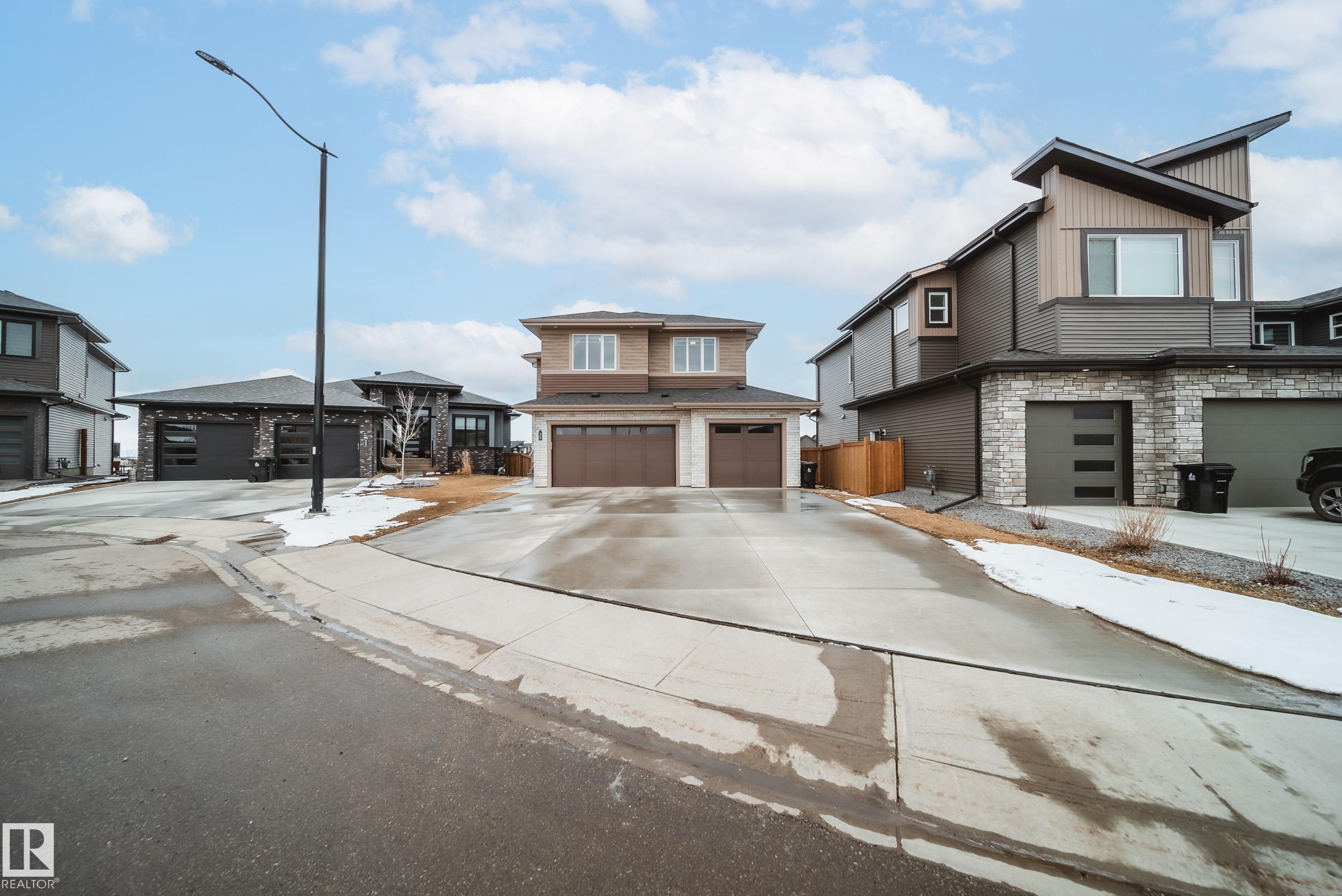 Photo 51 at 35 Elwyck Gate, Fenwyck, Spruce Grove