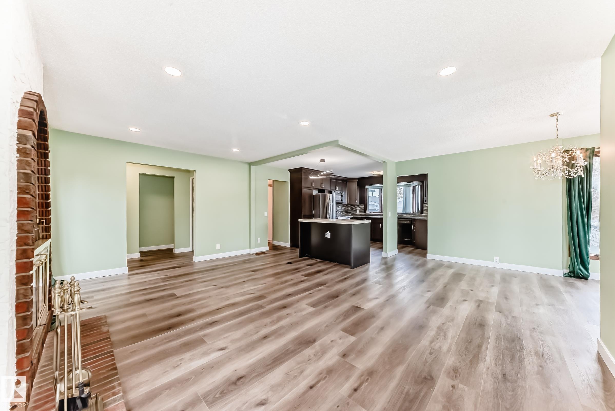 https://zimg.paragon.ice.com/ParagonImages/Property/PM/RAE/225394331/12/0/0/546fcce4722219d6c47bb27c1c2cb359/1/f1f13630763dbb61db48d25153188f0a/225394331-ba08258b-0dca-4b44-b558-64cb67c6362b.JPG