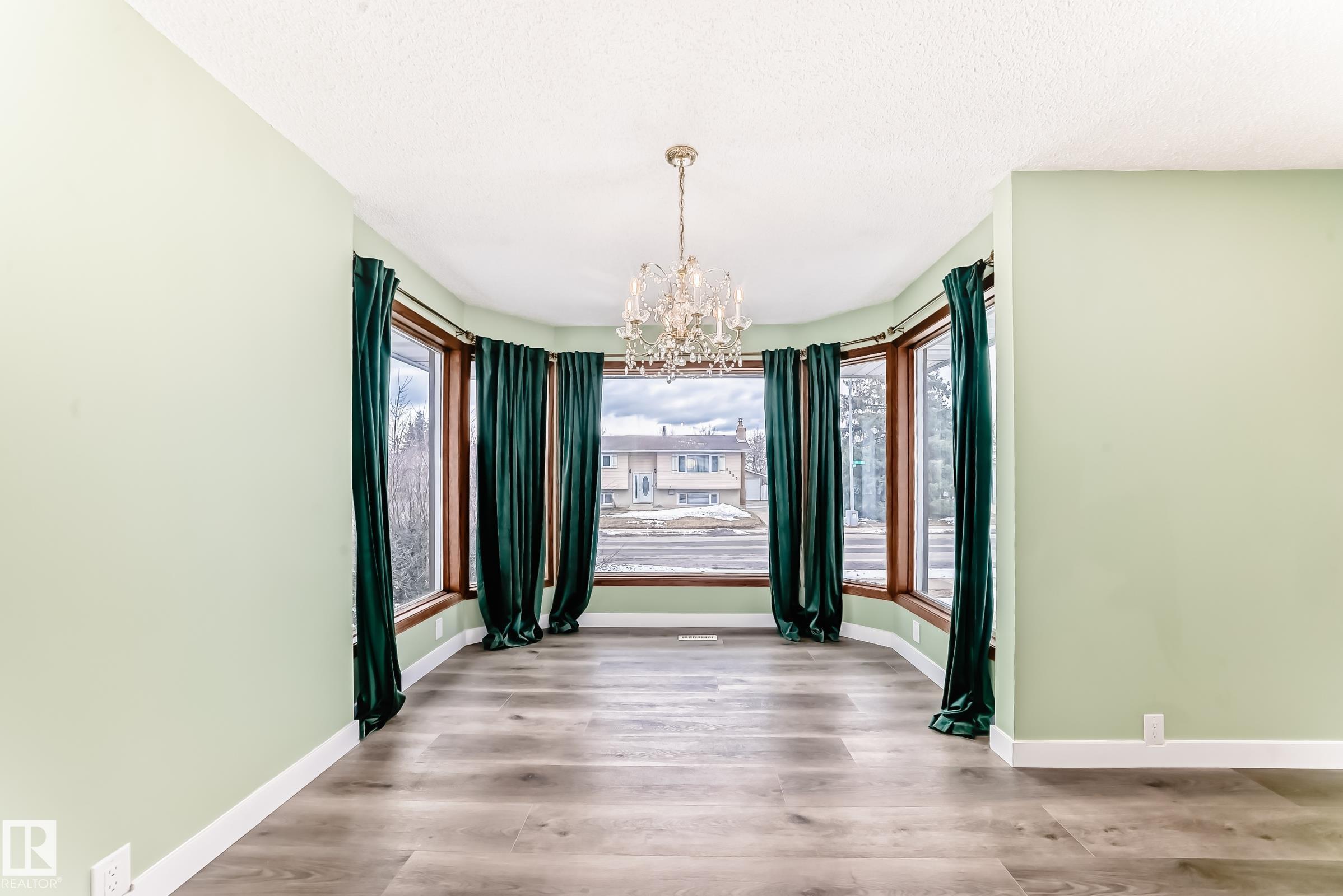 https://zimg.paragon.ice.com/ParagonImages/Property/PM/RAE/225394331/14/0/0/56a43845c88c720870cd98d325e914d1/1/f1f13630763dbb61db48d25153188f0a/225394331-15dcf26e-67a2-4ae0-ad03-d82d7c406583.JPG