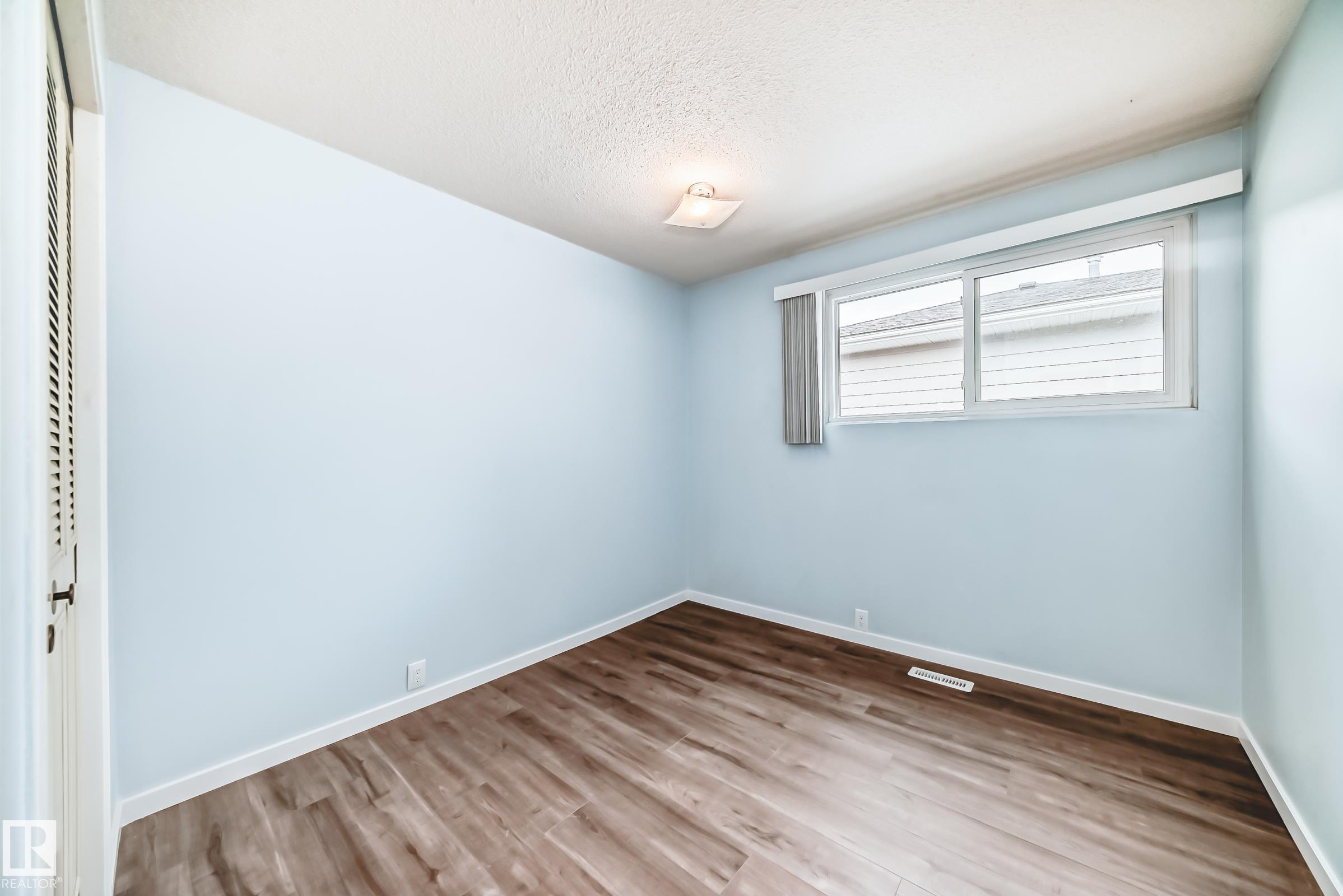 https://zimg.paragon.ice.com/ParagonImages/Property/PM/RAE/225394331/24/0/0/9638abf50894450795568780cd281534/1/f1f13630763dbb61db48d25153188f0a/225394331-b52cf656-8cd2-4b5d-95fa-0f9fbe32326e.JPG
