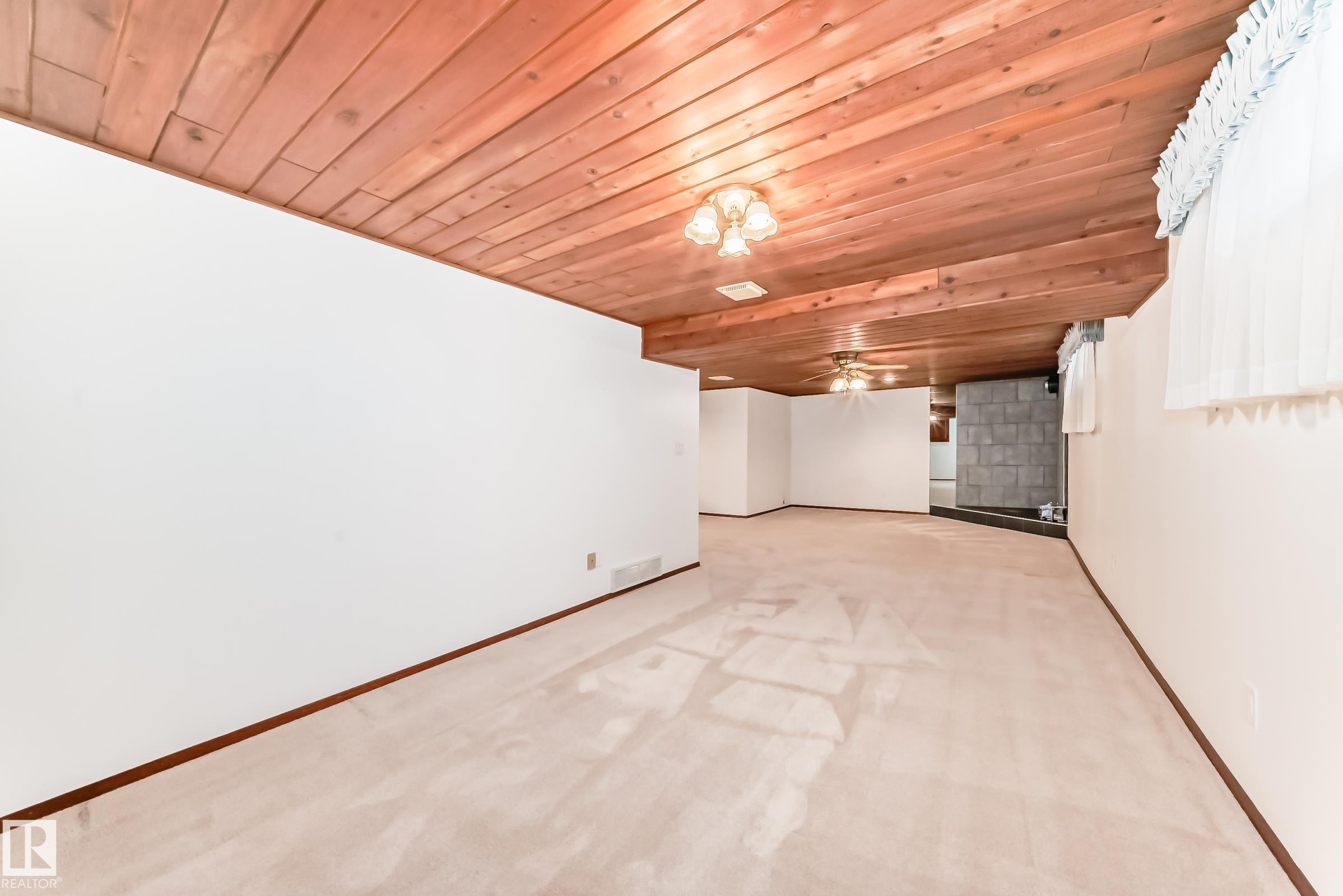 https://zimg.paragon.ice.com/ParagonImages/Property/PM/RAE/225394331/30/0/0/18483421518a3a2bb0debbbbb6d20391/1/f1f13630763dbb61db48d25153188f0a/225394331-2c825c6c-f54f-481e-ad64-15bef607ea49.JPG