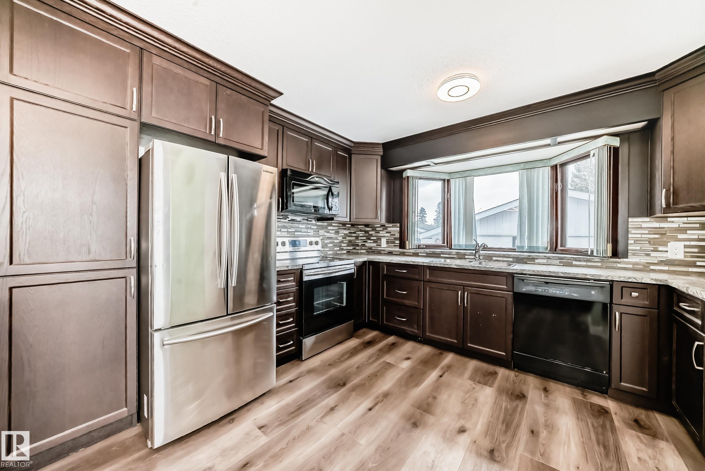 Picture for 17104 85 AV NW