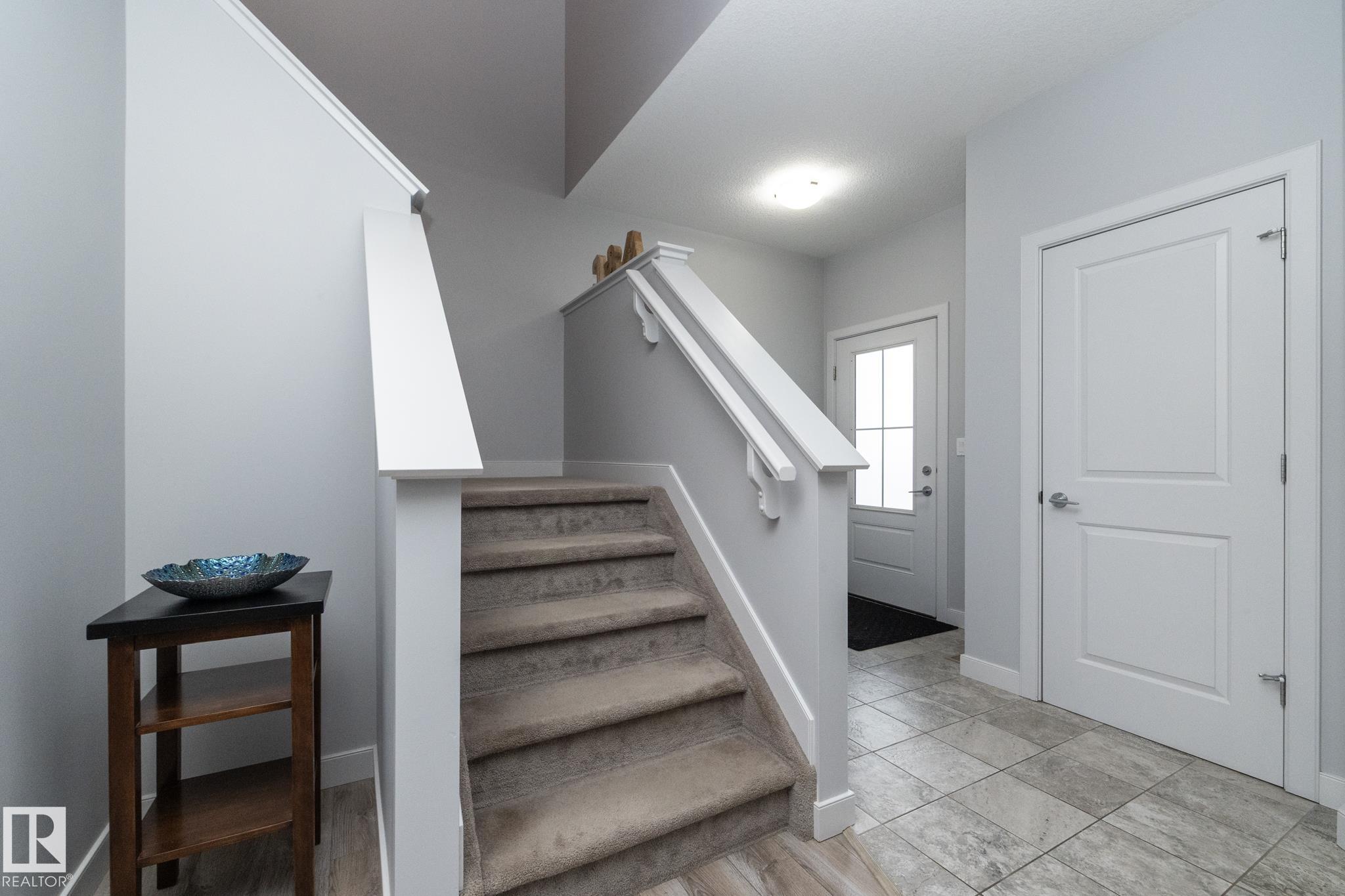 Photo 16 at 2088 Graydon Hill Crescent SW, Graydon Hill, Edmonton