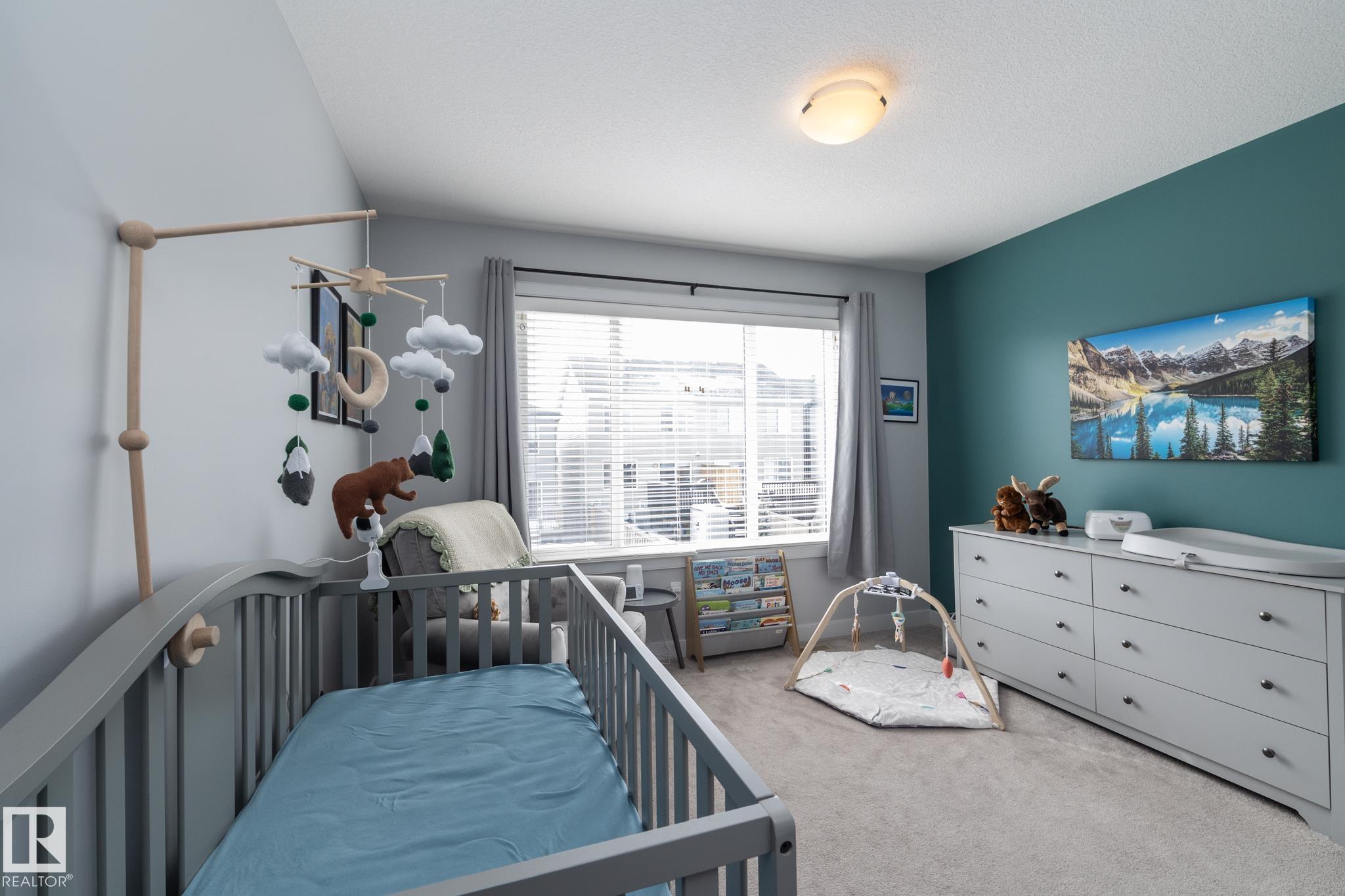 Photo 25 at 2088 Graydon Hill Crescent SW, Graydon Hill, Edmonton