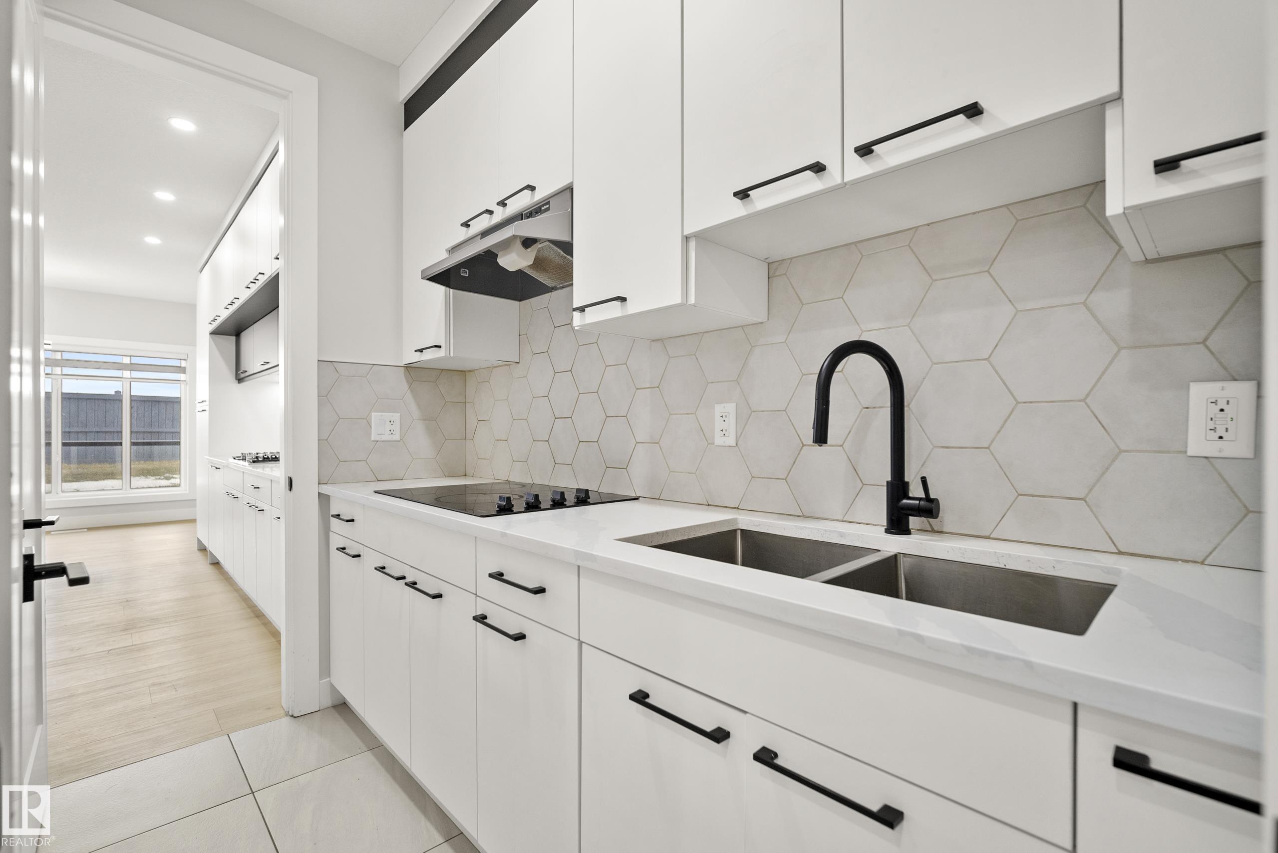 Photo 17 at 15031 10 Street NW, Fraser, Edmonton