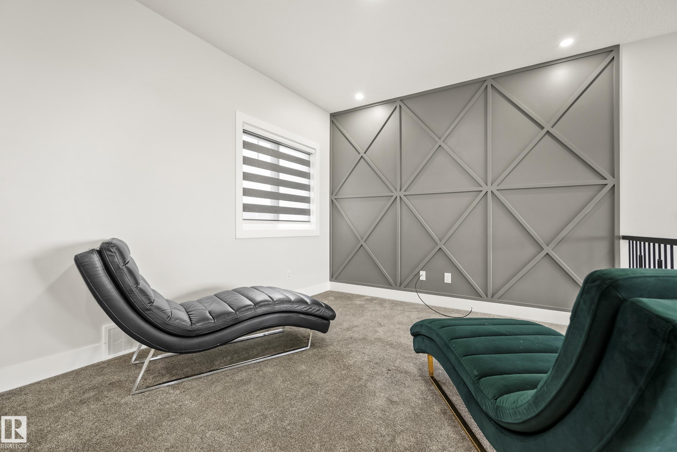 Photo 21 at 15031 10 Street NW, Fraser, Edmonton