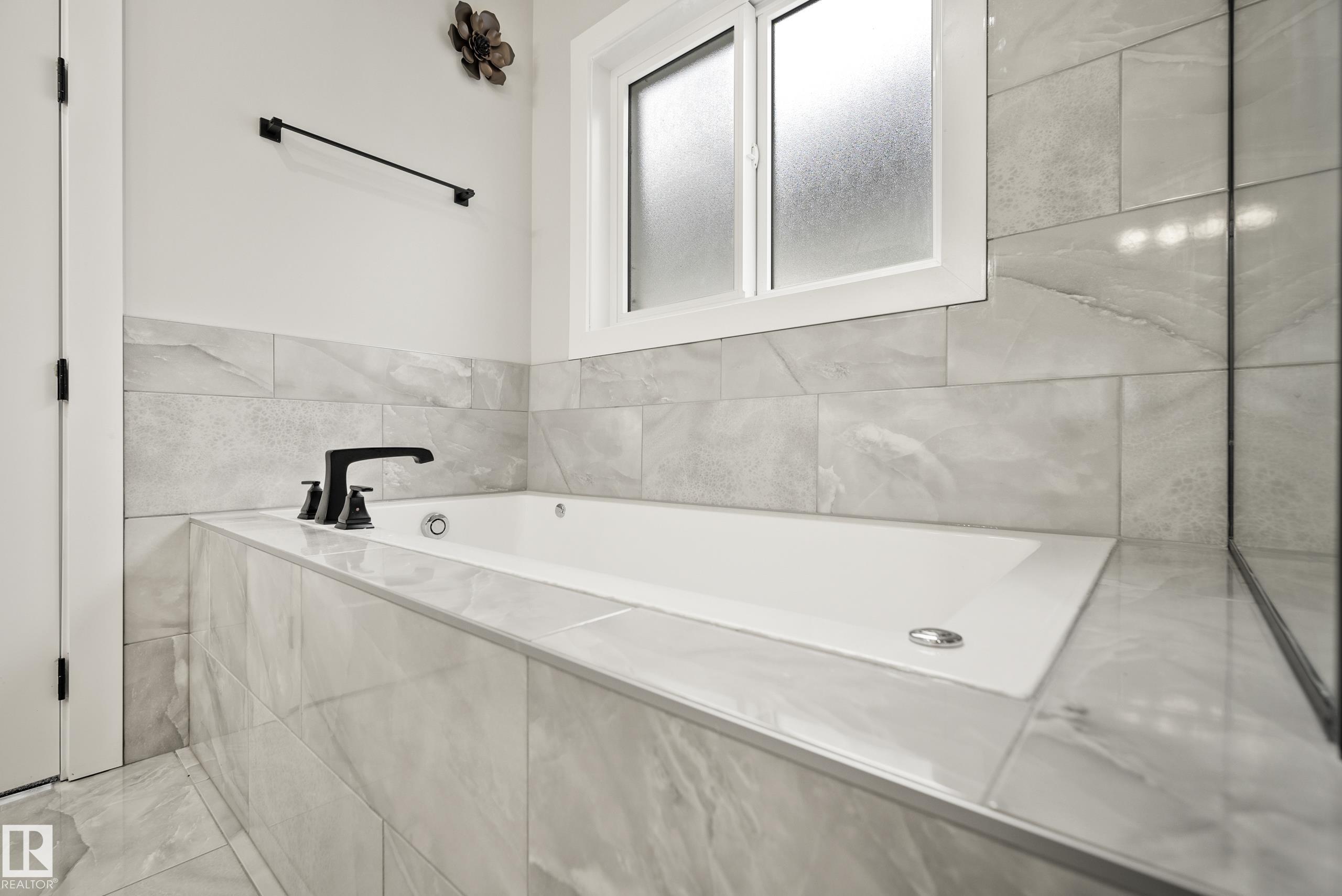 Photo 29 at 15031 10 Street NW, Fraser, Edmonton