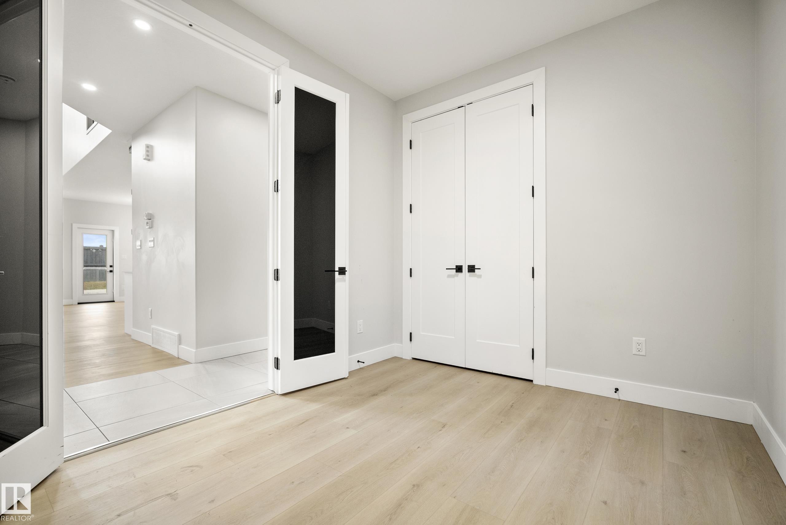 Photo 42 at 15031 10 Street NW, Fraser, Edmonton