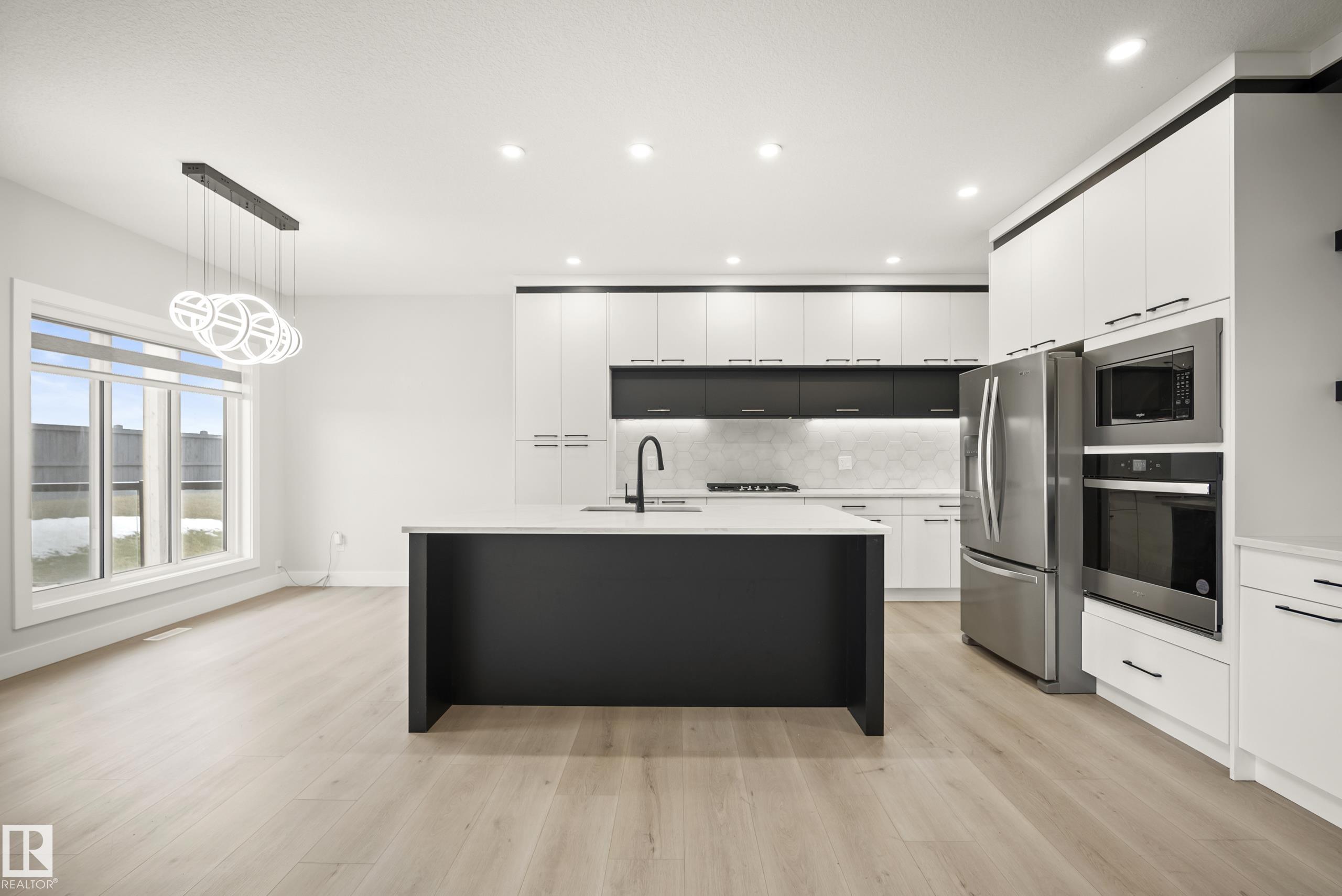 Photo 6 at 15031 10 Street NW, Fraser, Edmonton