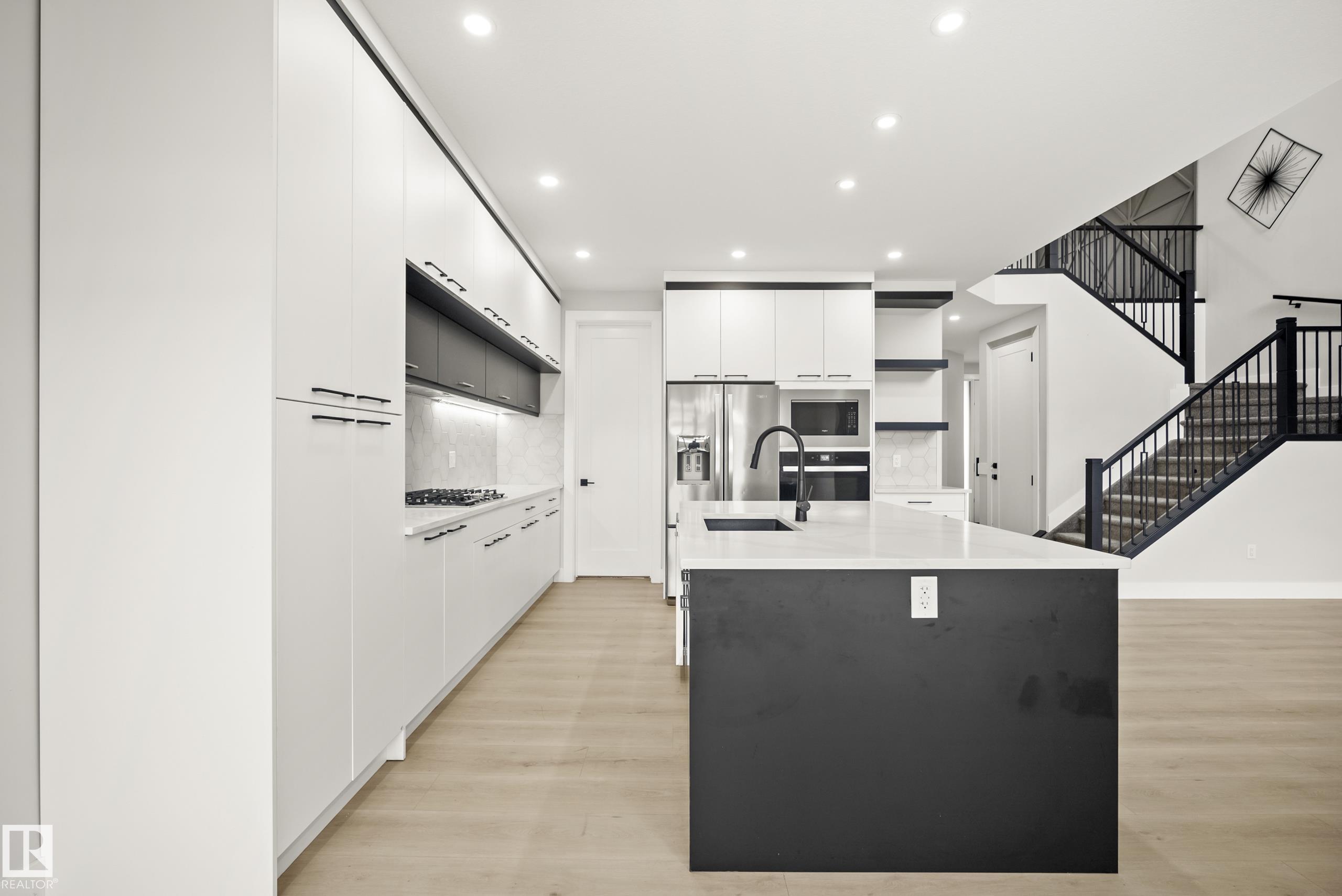 Photo 8 at 15031 10 Street NW, Fraser, Edmonton