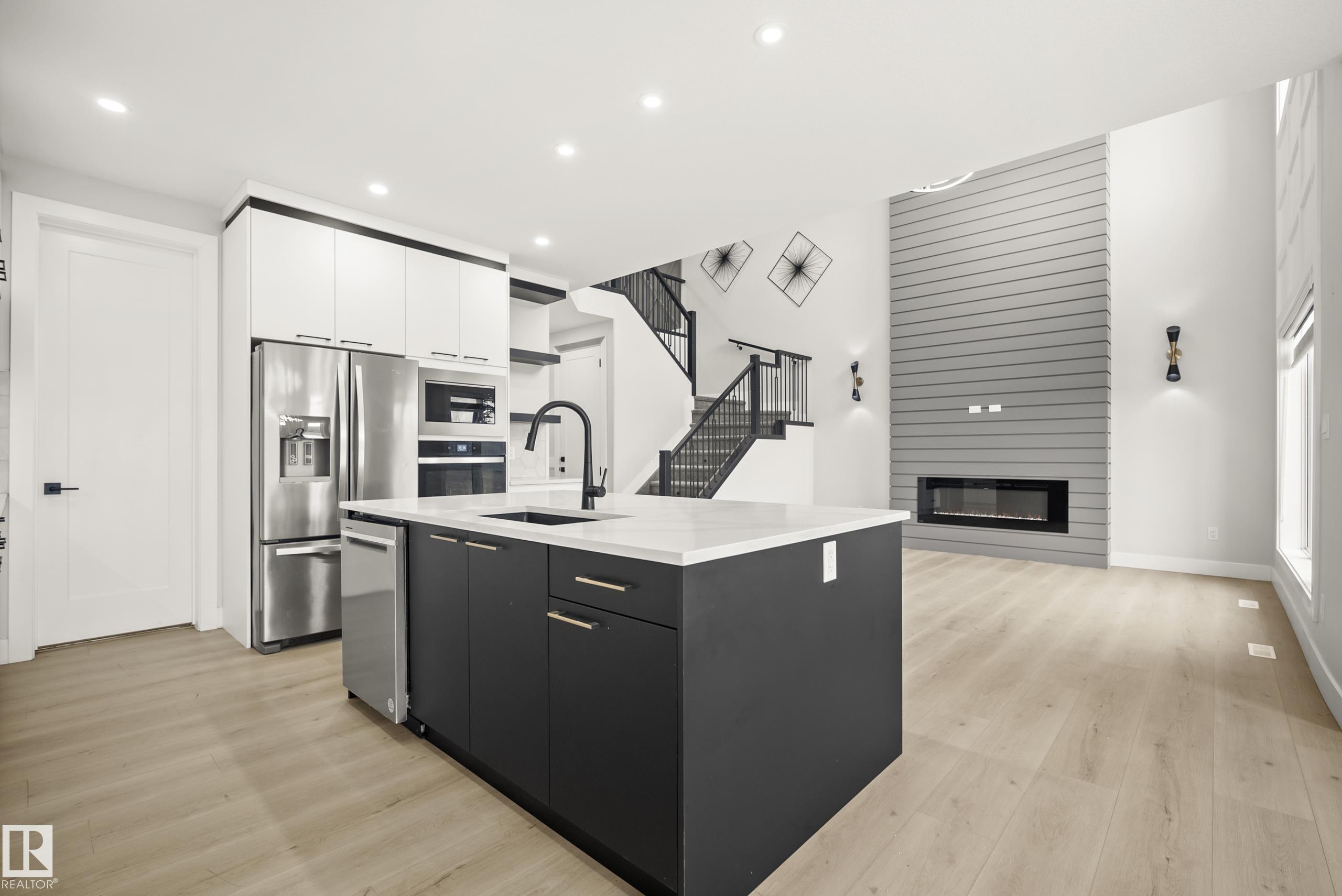 Photo 9 at 15031 10 Street NW, Fraser, Edmonton