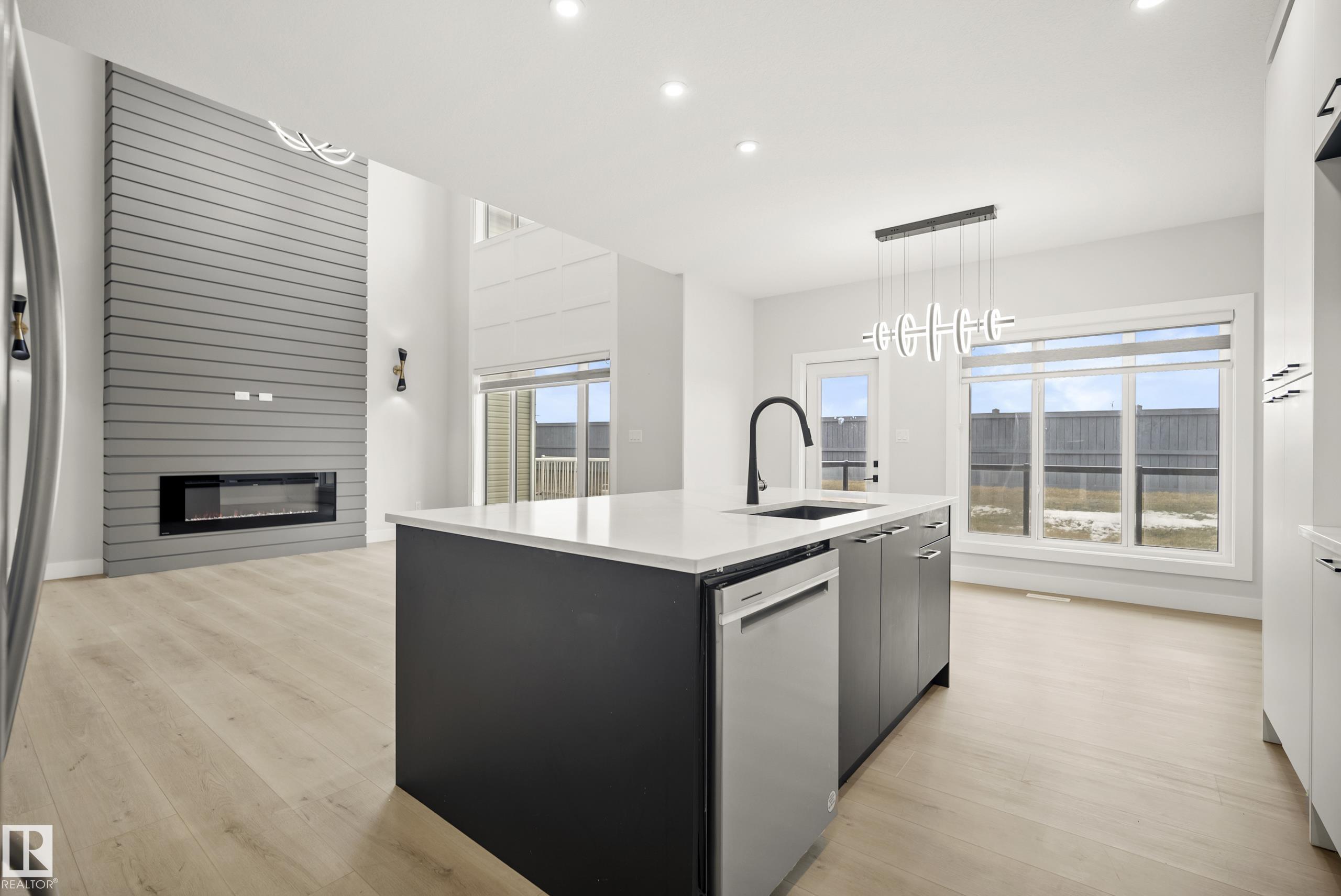 Photo 10 at 15031 10 Street NW, Fraser, Edmonton