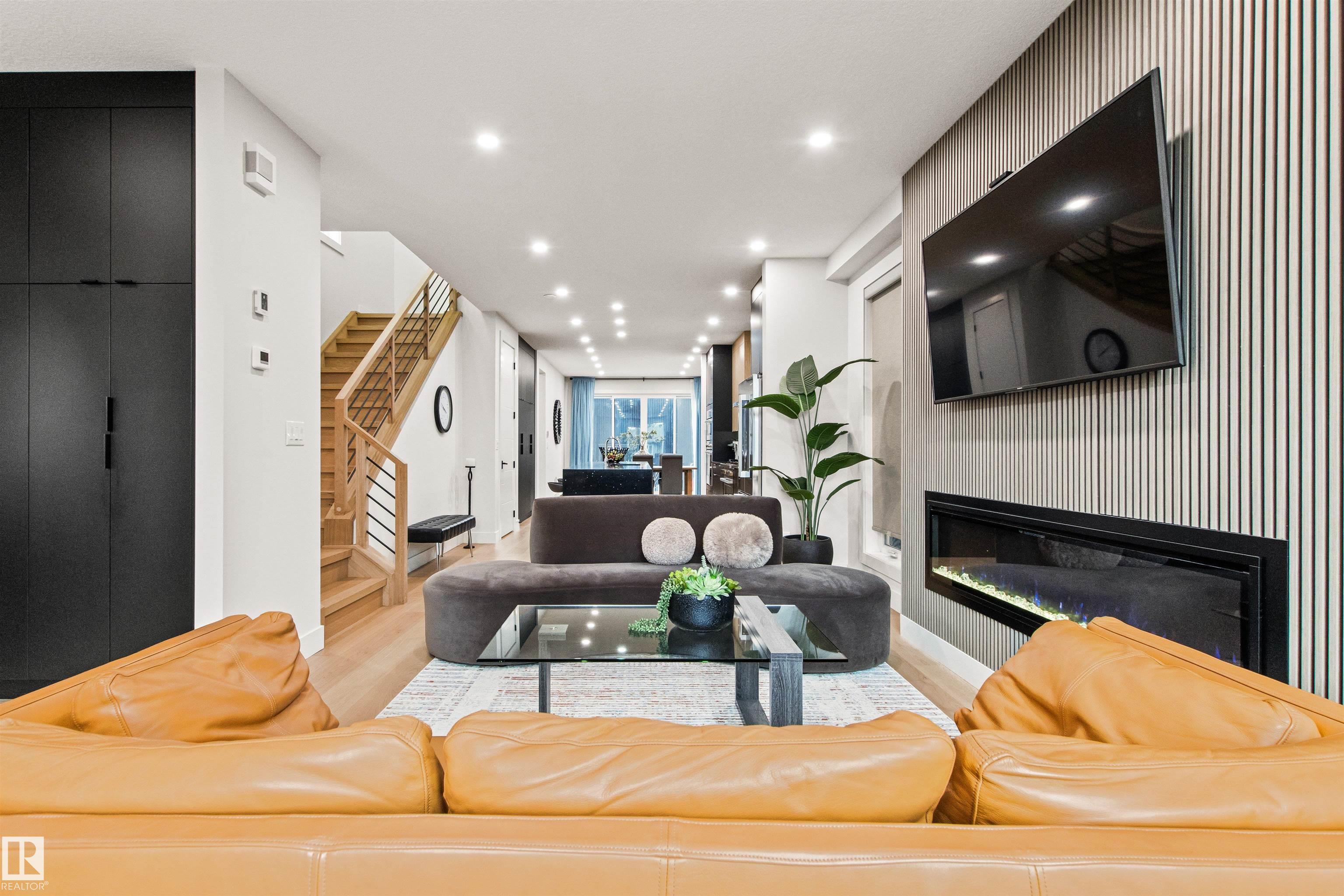 Photo 11 at 8944 145 Street NW, Parkview, Edmonton