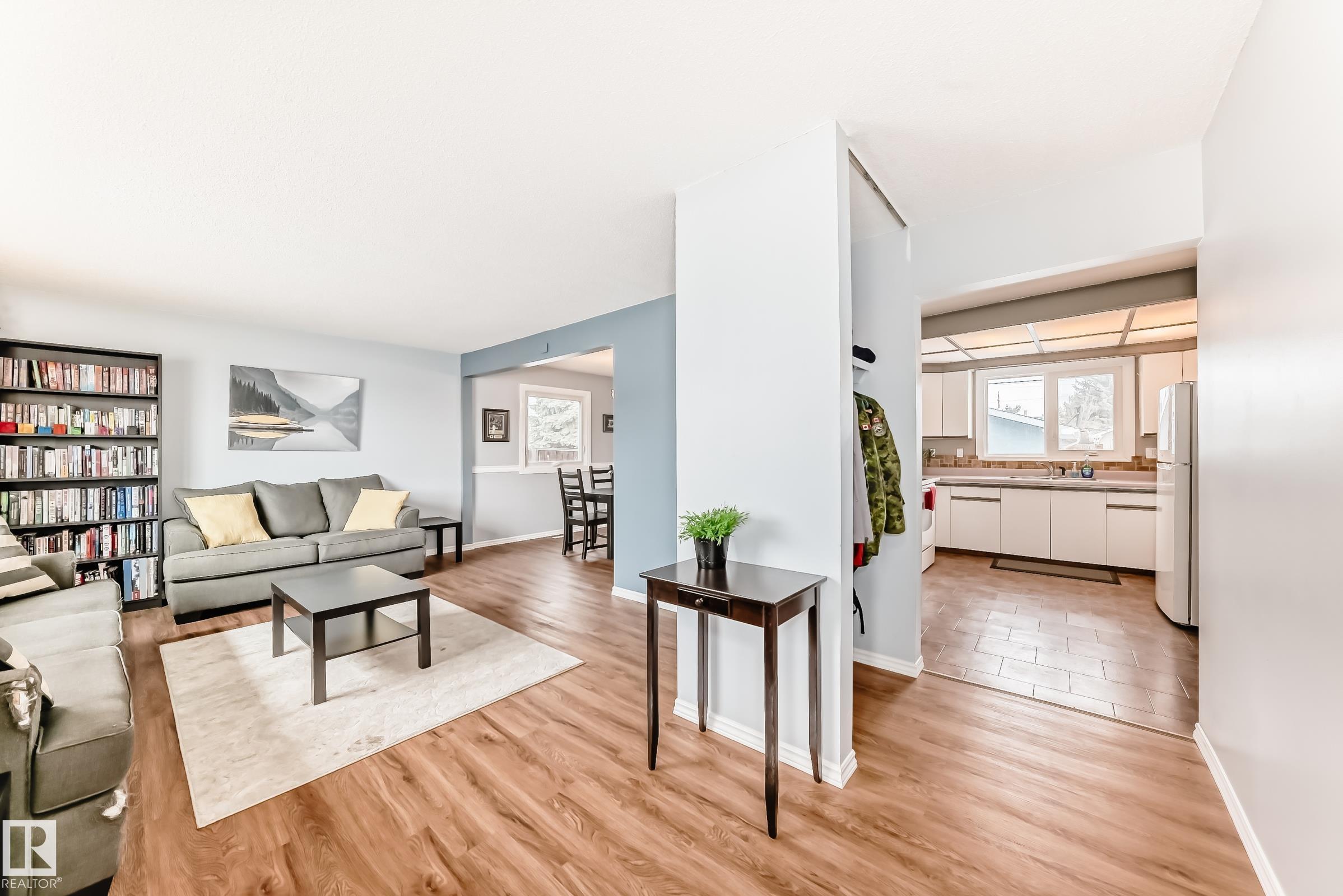 7512 136 Avenue NW, Delwood, Edmonton