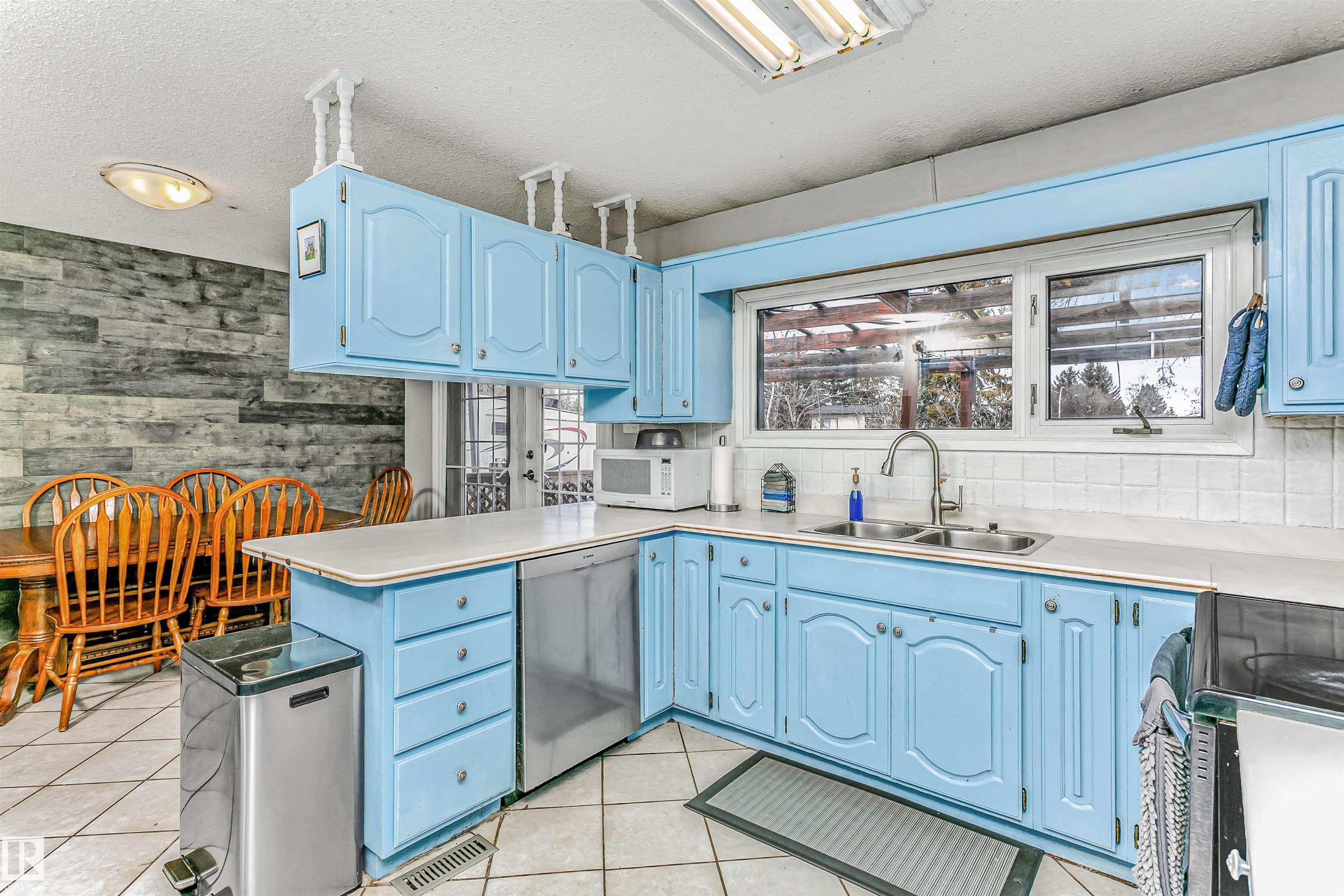 Photo 15 at 3 Gosset Place, Broxton Park, Spruce Grove