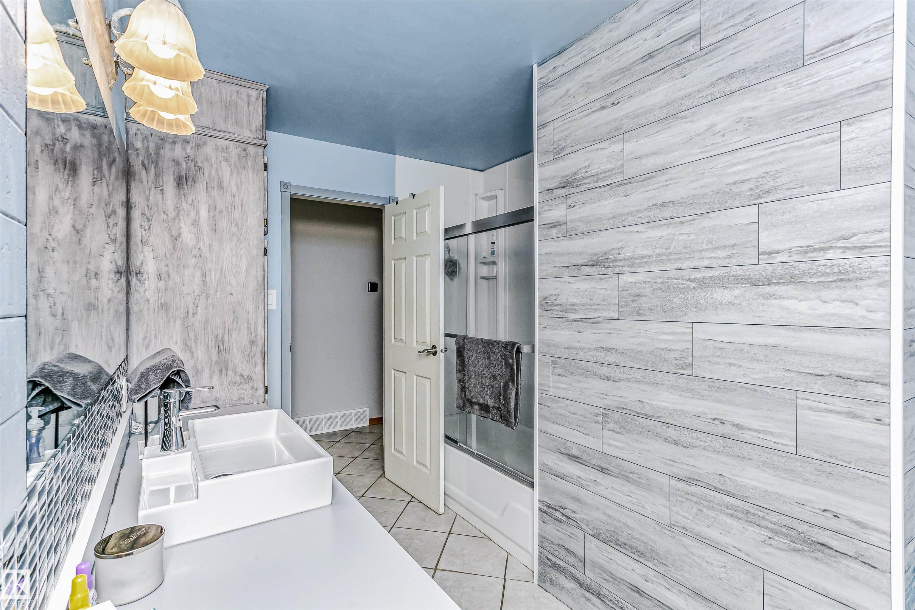 Photo 22 at 3 Gosset Place, Broxton Park, Spruce Grove