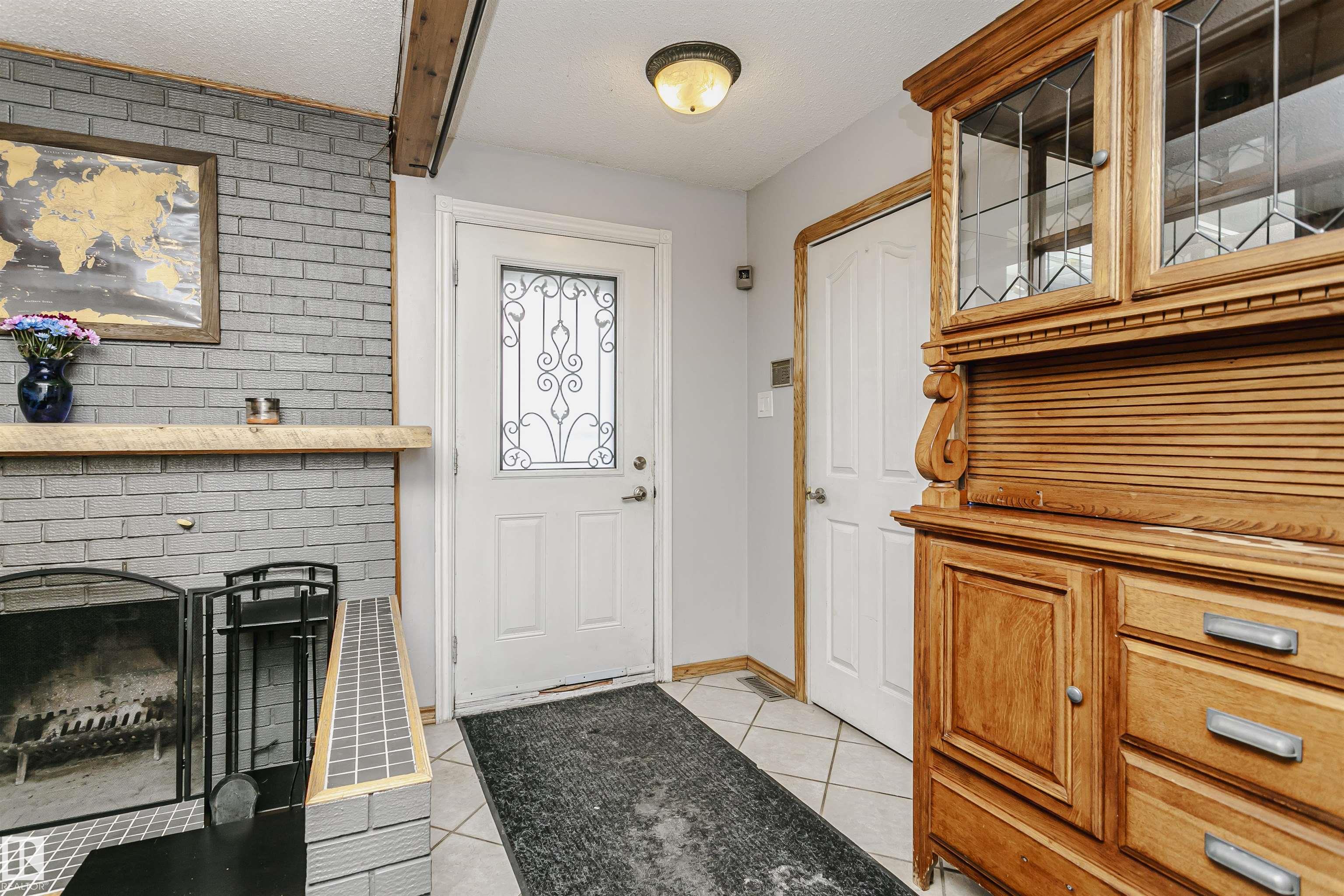 Photo 8 at 3 Gosset Place, Broxton Park, Spruce Grove