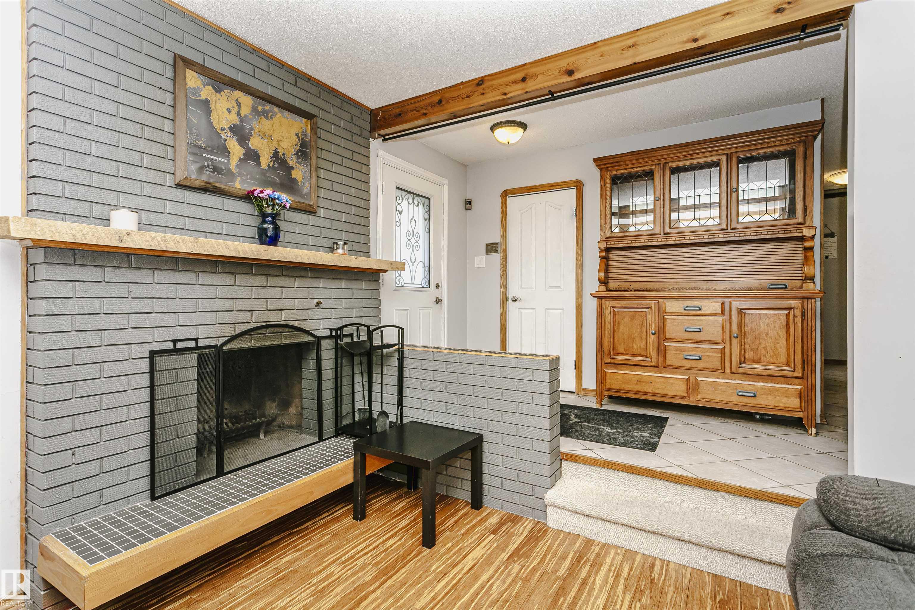 Photo 9 at 3 Gosset Place, Broxton Park, Spruce Grove