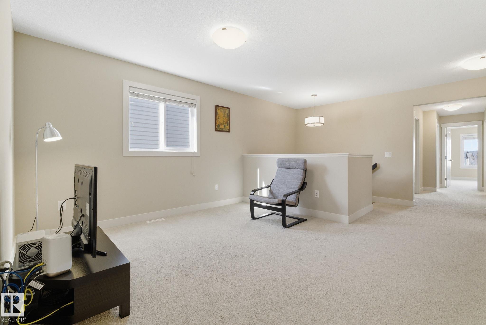 https://zimg.paragon.ice.com/ParagonImages/Property/PM/RAE/225394487/17/0/0/9b12cecdaa7b17cc64872d5486c33538/1/c58adef137d9dd2cfca4b85be897d3a5/225394487-0953f87d-1e80-4e61-8035-a7064ac6b7d1.JPG