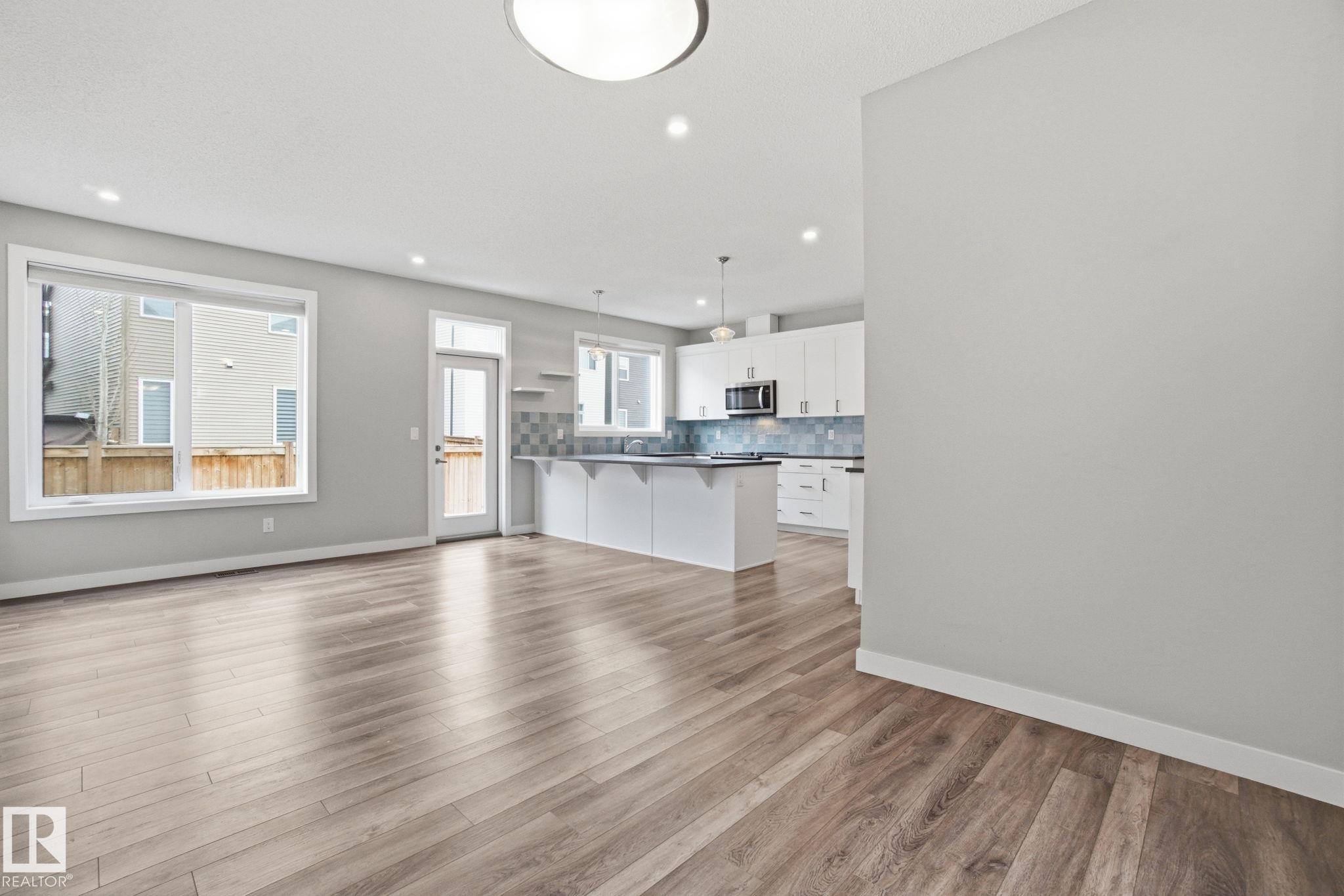 https://zimg.paragon.ice.com/ParagonImages/Property/PM/RAE/225394491/10/0/0/23a890b282dd00c9e1ad4d53a7265d0e/1/341e81c579425440eb4c58370b84d99c/225394491-953c4d61-f710-4db0-9cde-548d1b61f69a.JPG