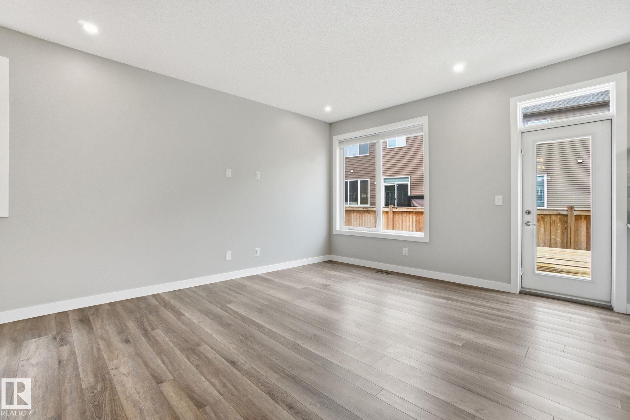 https://zimg.paragon.ice.com/ParagonImages/Property/PM/RAE/225394491/12/0/0/5547cda0f2a41c38b4b21f614550c007/1/341e81c579425440eb4c58370b84d99c/225394491-b40b4f09-7bb9-4ea5-af49-e53a6b4da665.JPG
