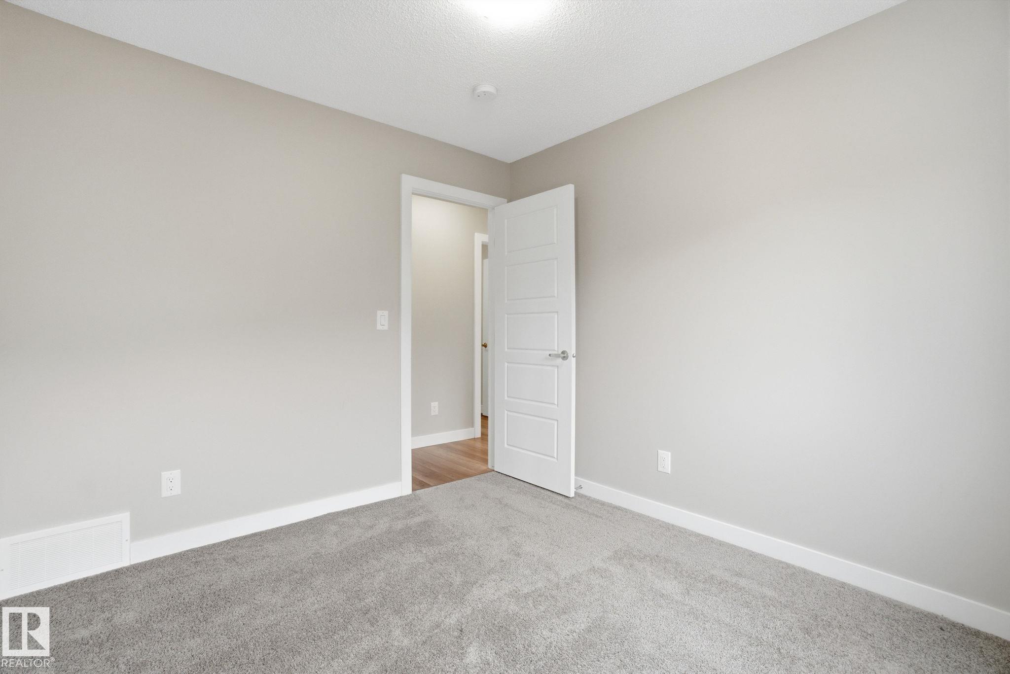 https://zimg.paragon.ice.com/ParagonImages/Property/PM/RAE/225394491/25/0/0/f8ac65960d40949650d93d583733a8fe/1/341e81c579425440eb4c58370b84d99c/225394491-38a61de4-ee6e-4fa1-94d9-d75436c55706.JPG