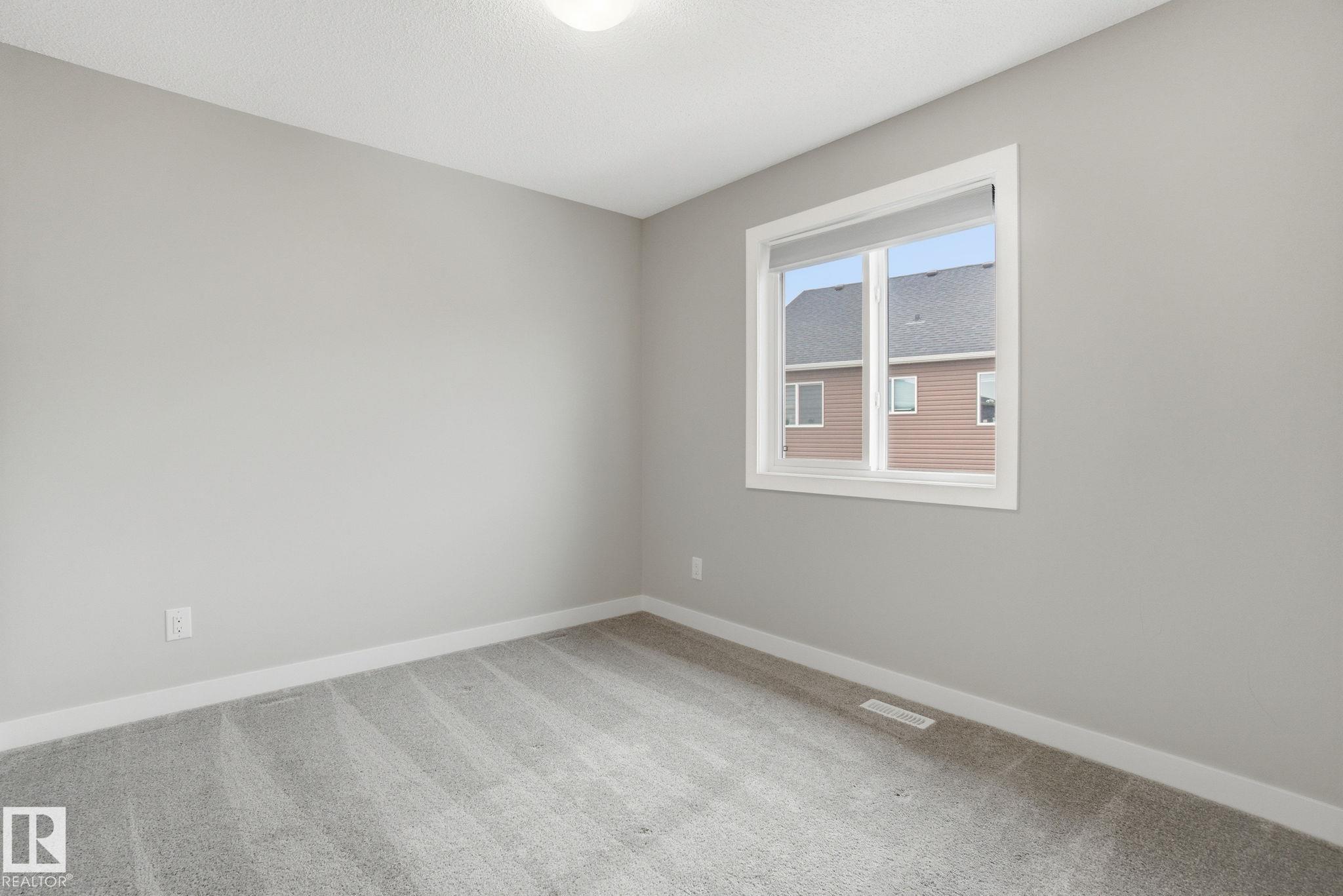 https://zimg.paragon.ice.com/ParagonImages/Property/PM/RAE/225394491/27/0/0/1bc7f6e500f28945f0089693f58d5d7c/1/341e81c579425440eb4c58370b84d99c/225394491-195b15d3-97dc-4bd9-96d8-79d4f0ffffc2.JPG