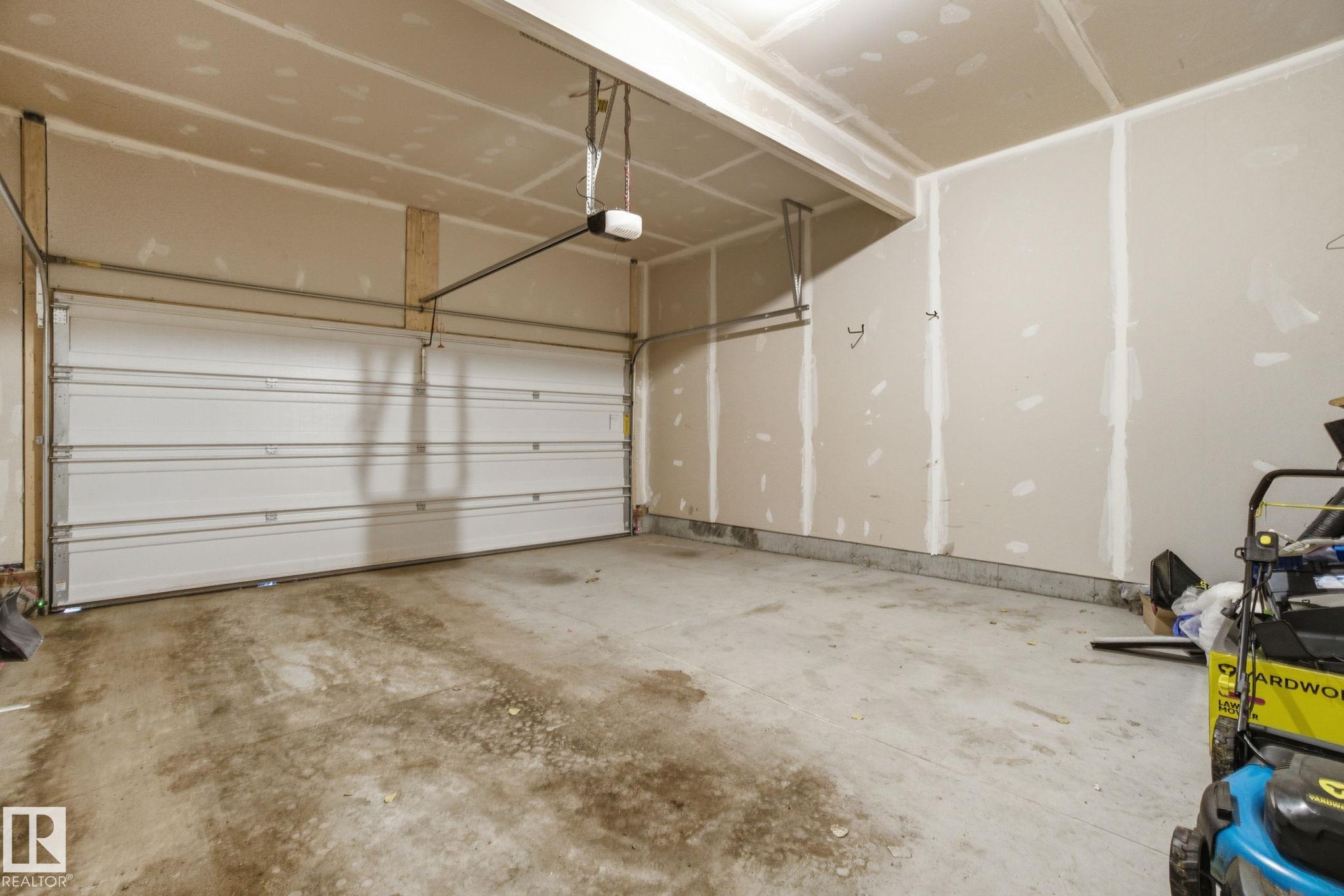 https://zimg.paragon.ice.com/ParagonImages/Property/PM/RAE/225394491/45/0/0/7cc7015e2433334b7af9cdeb2d4ae191/1/341e81c579425440eb4c58370b84d99c/225394491-471f5a95-4b6f-41ff-ad52-cf522330a7b0.JPG