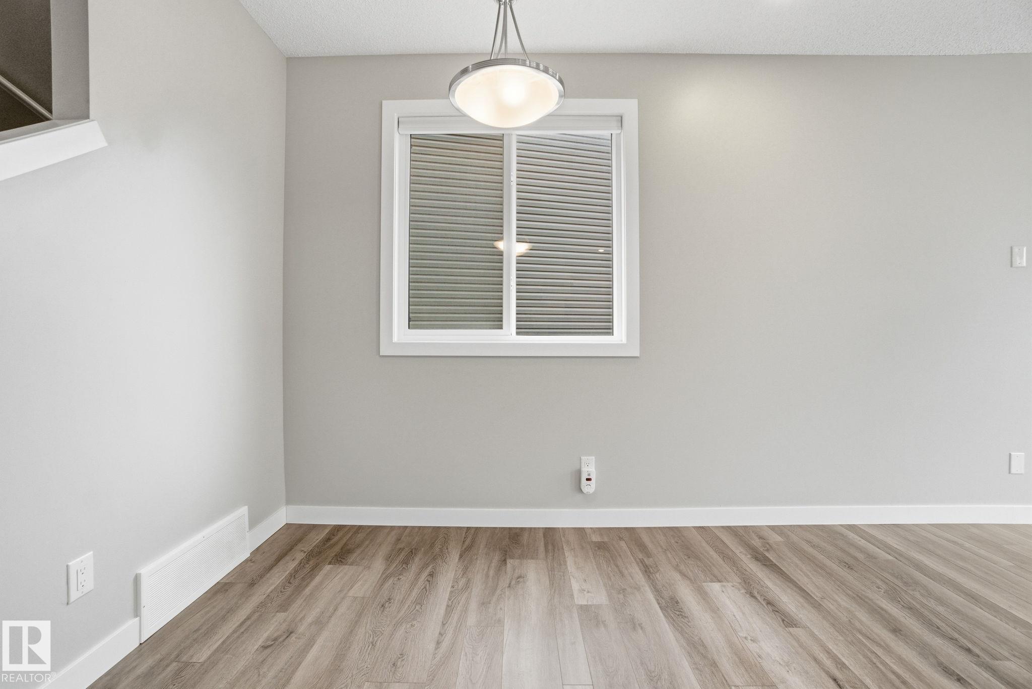 https://zimg.paragon.ice.com/ParagonImages/Property/PM/RAE/225394491/9/0/0/fcf4e3f8bf8cd85f404b81ab3ee0d1cd/1/341e81c579425440eb4c58370b84d99c/225394491-3deaf3ed-337d-433a-9824-a4641015ca98.JPG