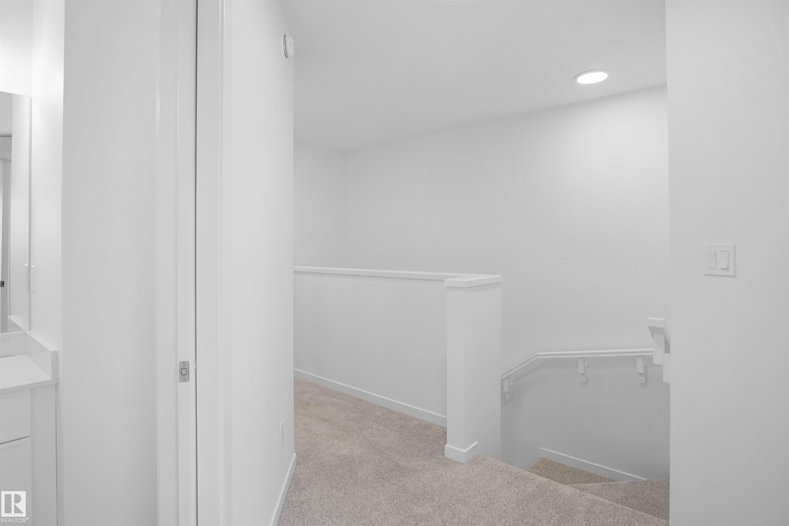 https://zimg.paragon.ice.com/ParagonImages/Property/PM/RAE/225394514/16/0/0/e9d4acb9ca3d585e219f9cf3d2fb9ada/1/29c4c7d56153503e49b64087694b79f9/225394514-449feff1-860e-4224-917c-aa5acaf80948.JPG