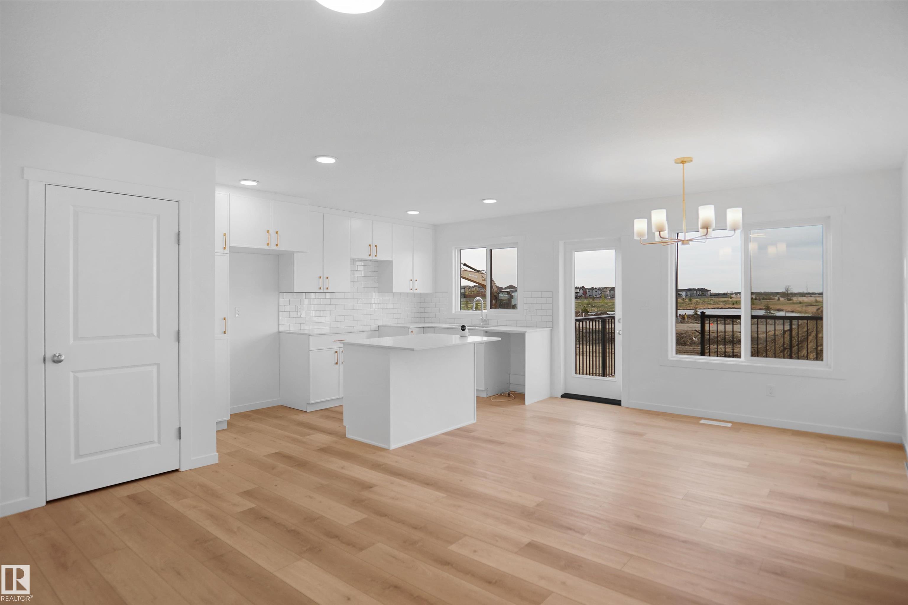 https://zimg.paragon.ice.com/ParagonImages/Property/PM/RAE/225394514/7/0/0/8c98a76cd6d6de671b84c57dbce45873/1/29c4c7d56153503e49b64087694b79f9/225394514-d4bb9f8d-875b-424b-a8bb-11cfa6e86ba9.JPG