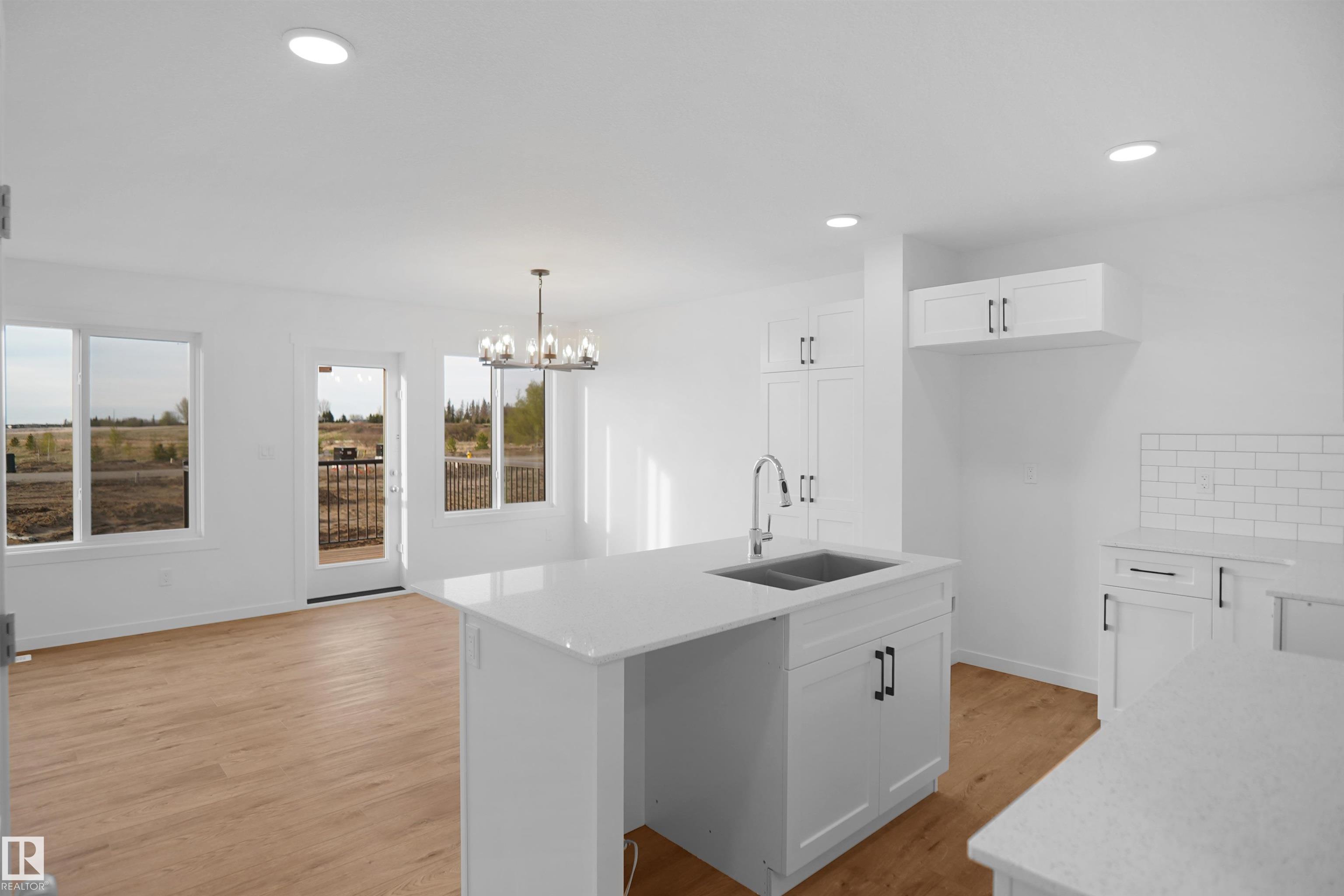 https://zimg.paragon.ice.com/ParagonImages/Property/PM/RAE/225394516/10/0/0/15d168767c0d34e888c885aef8203e52/1/b390bb98e188c9934e3d37b94e9bb89d/225394516-fade1867-195a-4dae-9a0e-708f3aad5f46.JPG