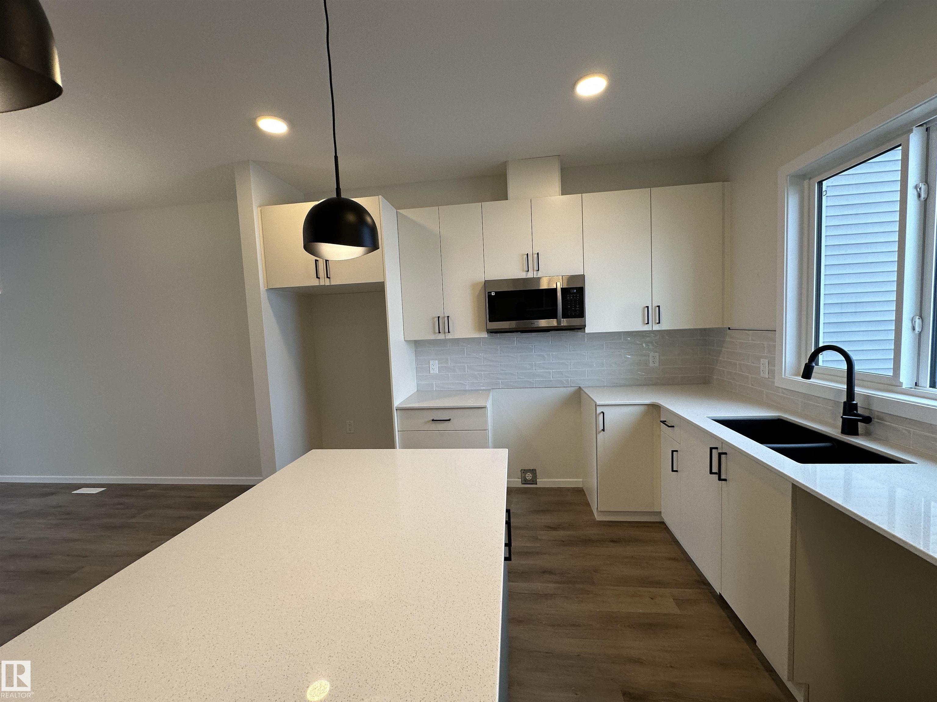 Photo 6 at 1094 Mcleod Avenue, Easton, Spruce Grove