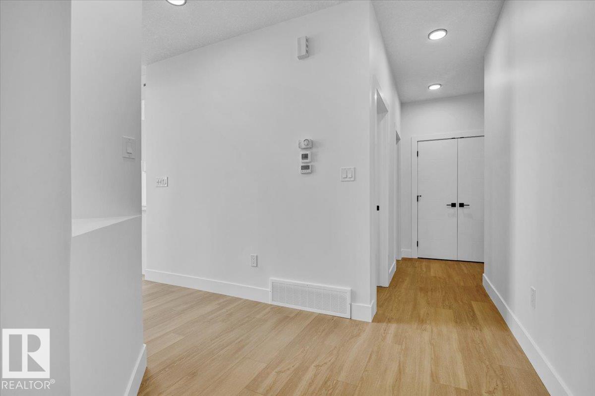 Photo 13 at 12 Edgefield Way, Erin Ridge North, St. Albert