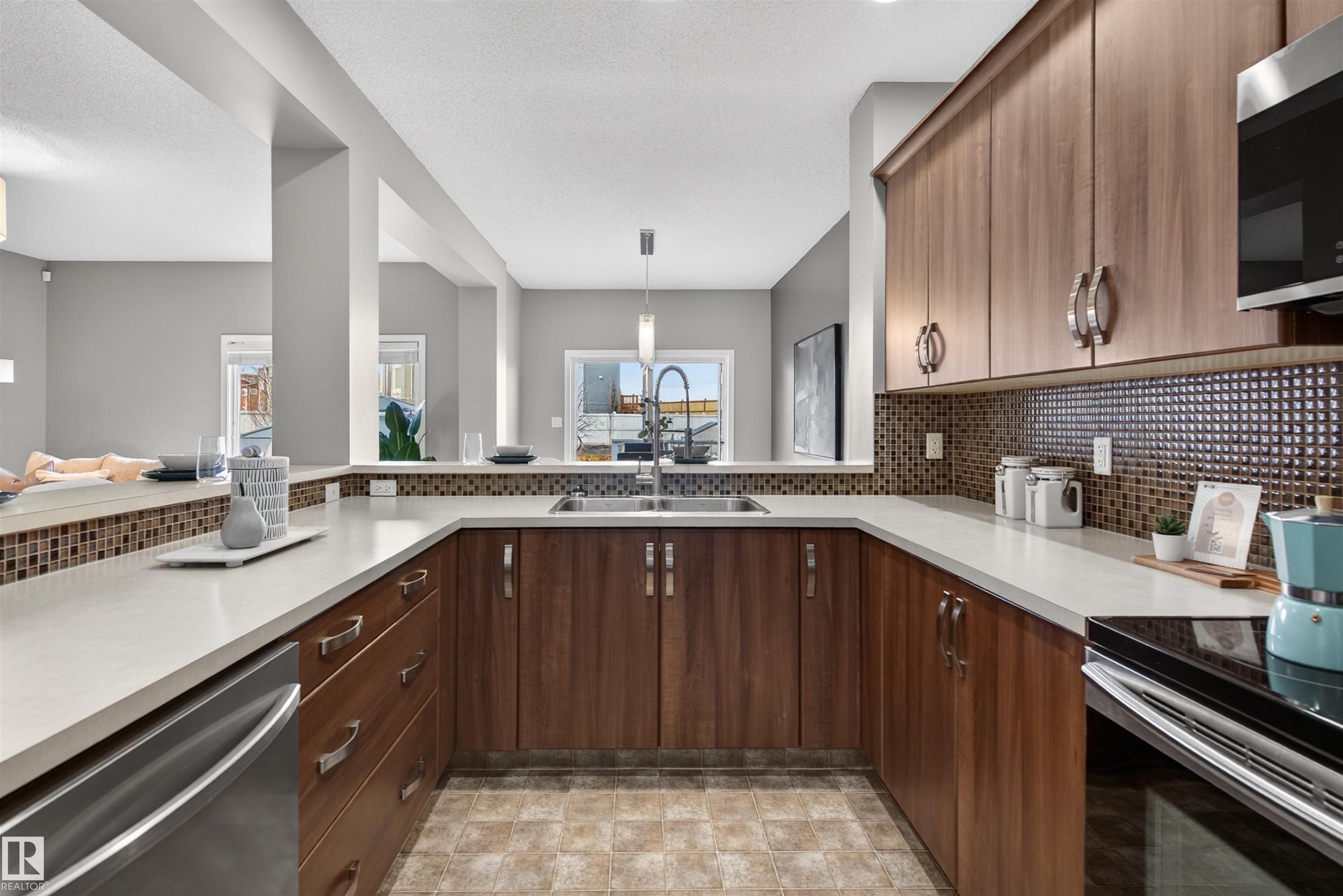 Photo 9 at 389 Simmonds Way, Southfork, Leduc