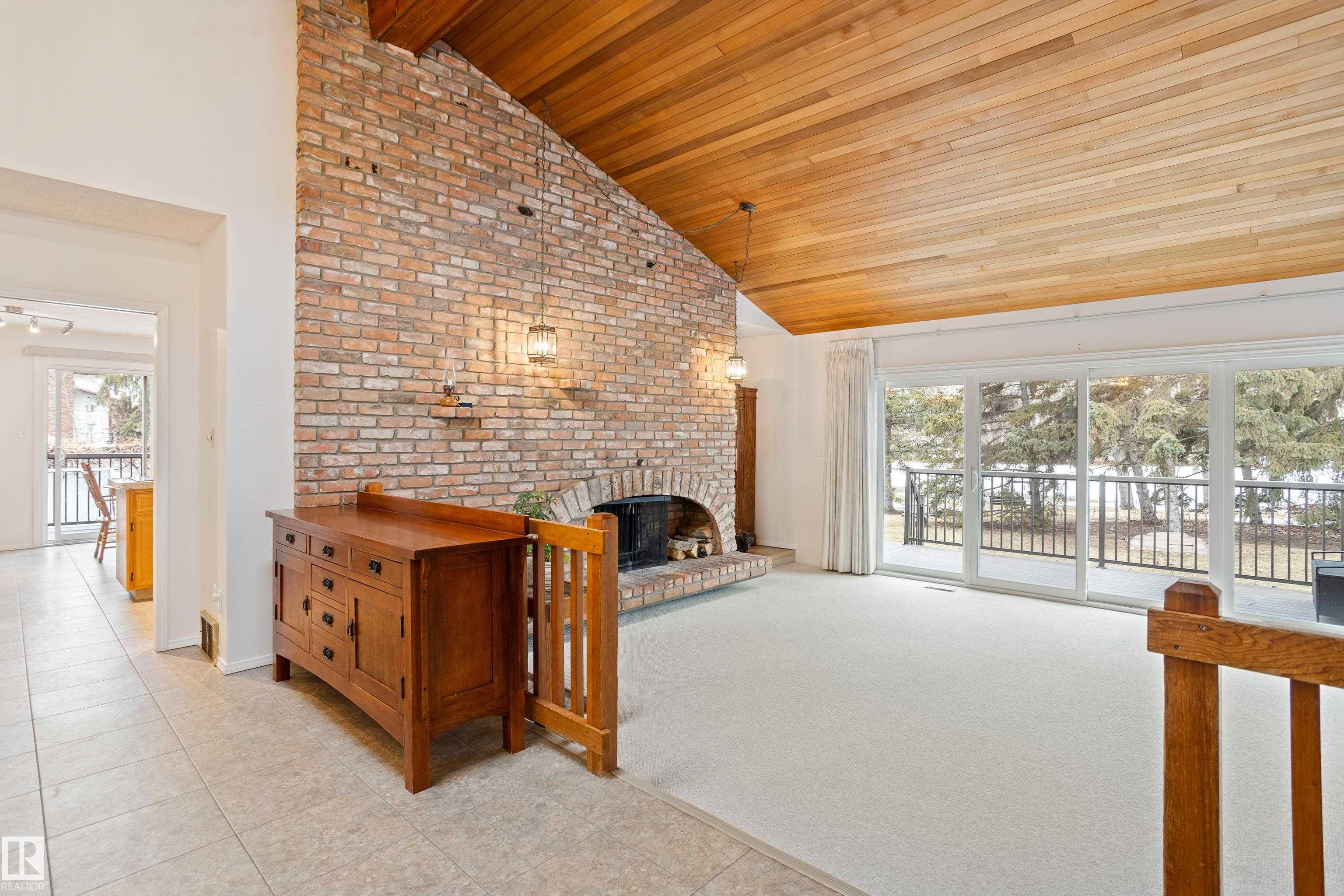 Photo 12 at 258 Greenoch Crescent NW, Greenview, Edmonton