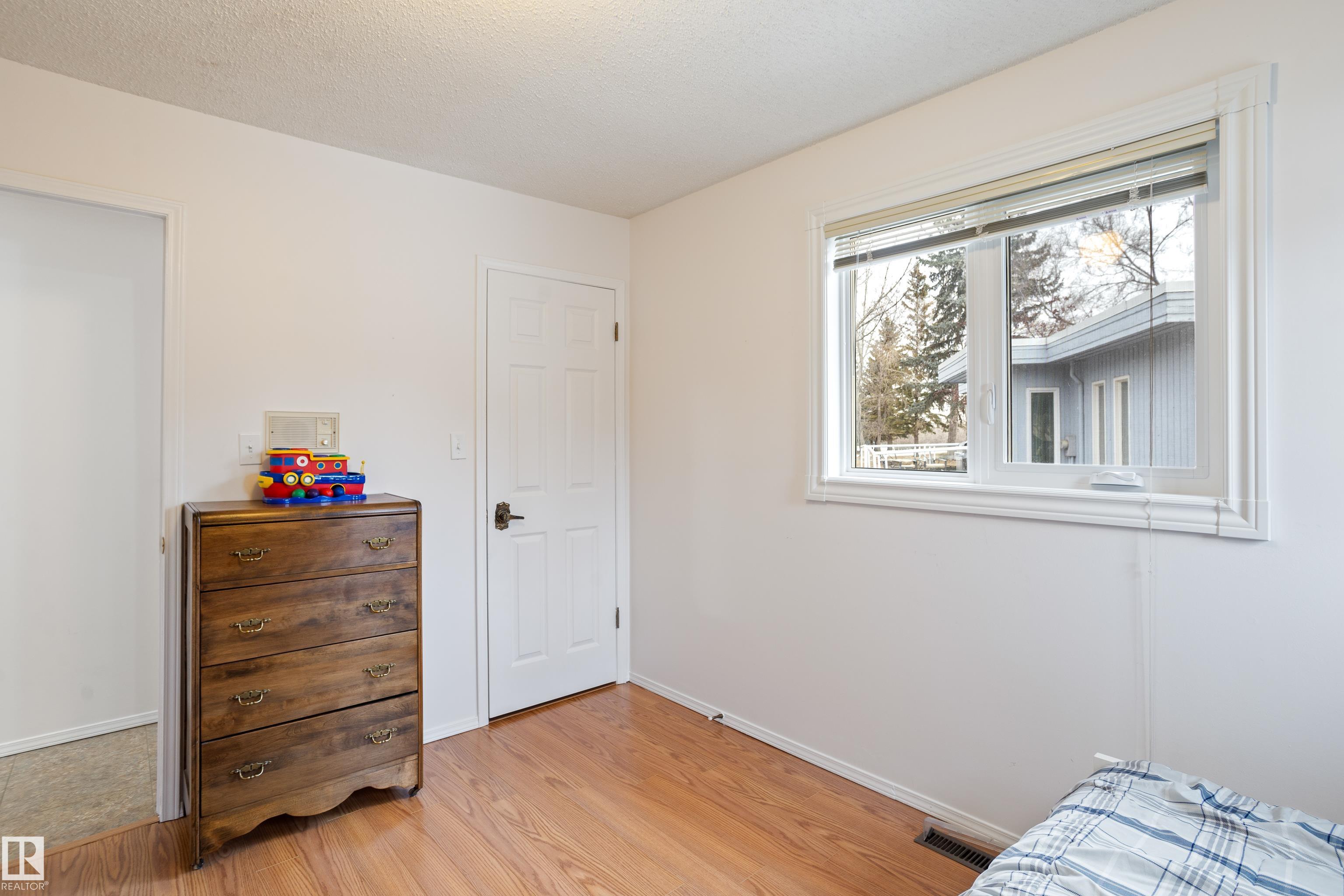 Photo 41 at 258 Greenoch Crescent NW, Greenview, Edmonton
