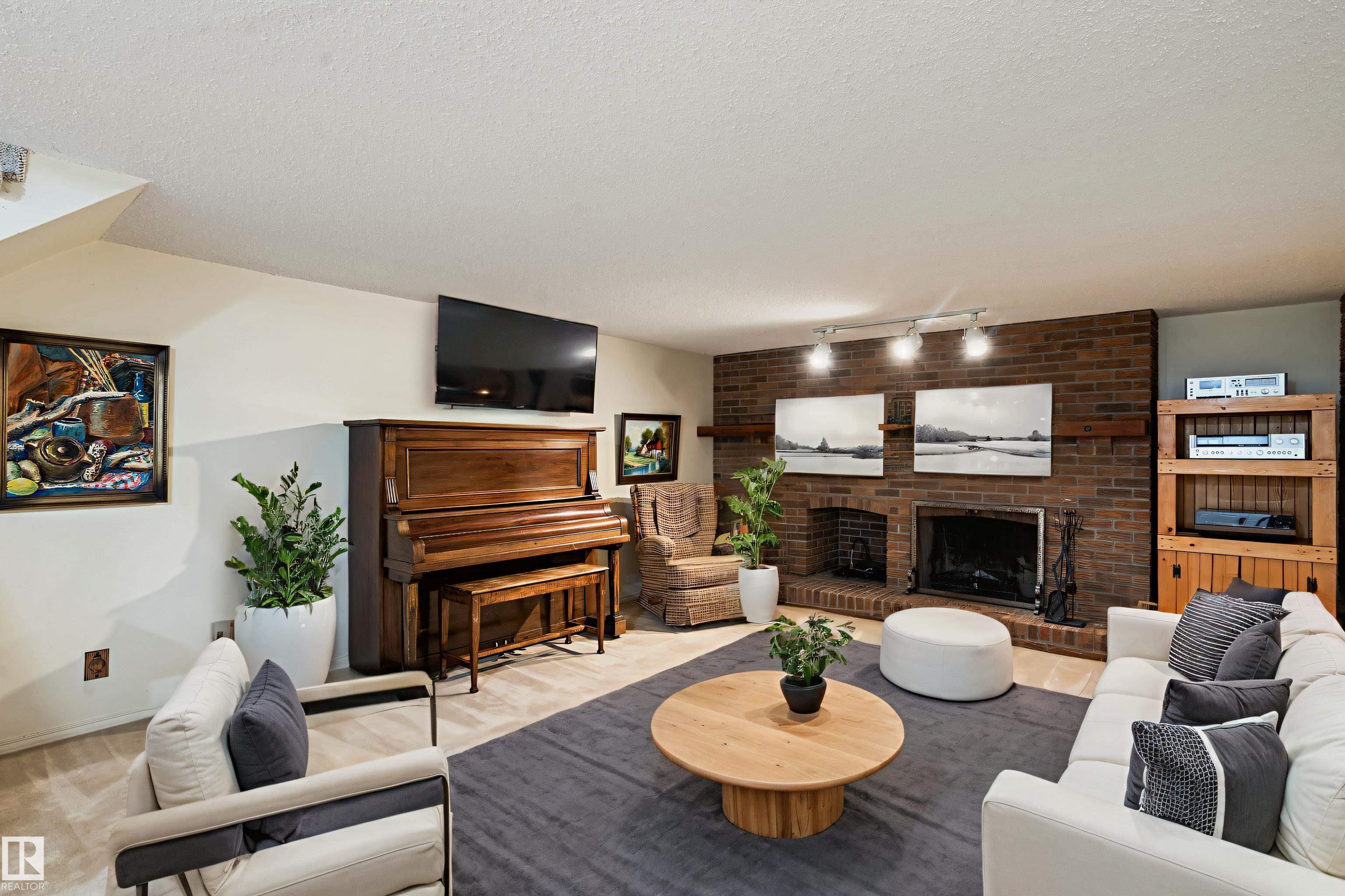 Photo 44 at 258 Greenoch Crescent NW, Greenview, Edmonton