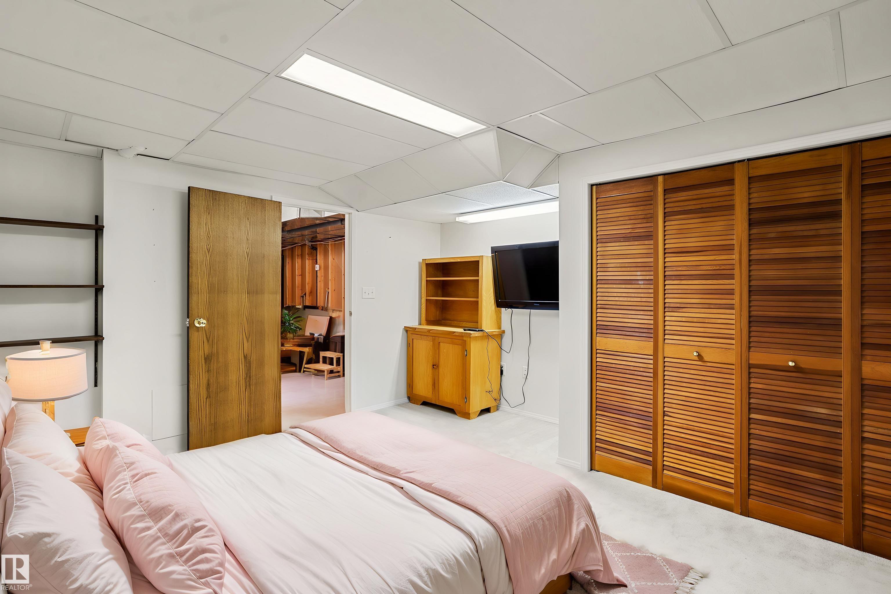 Photo 49 at 258 Greenoch Crescent NW, Greenview, Edmonton