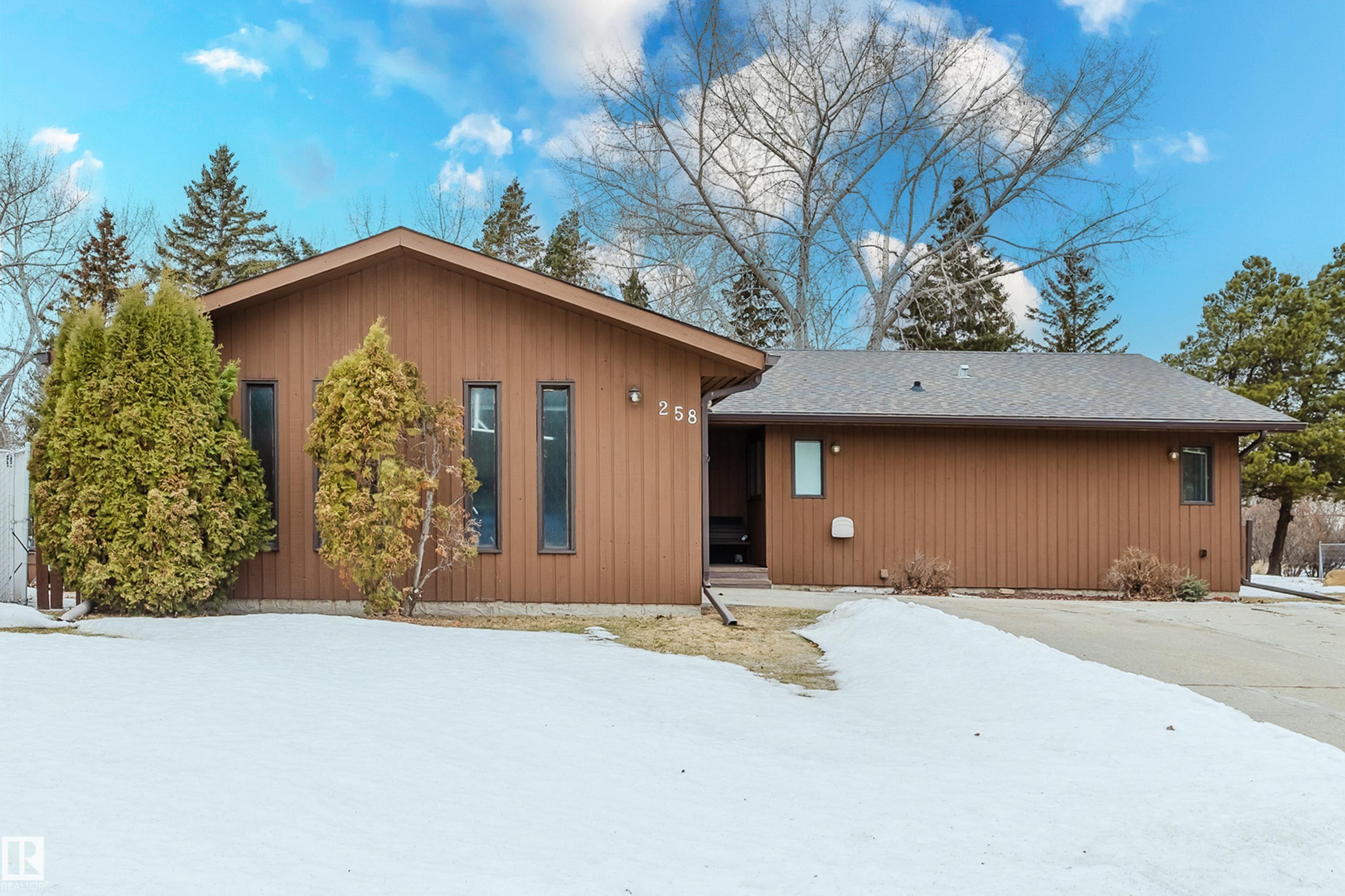 Picture for 258 GREENOCH CR NW