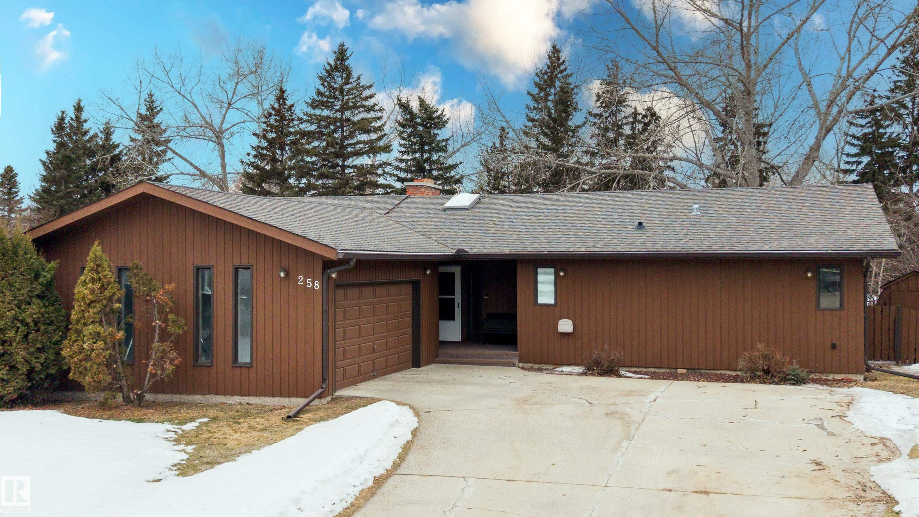 Photo 8 at 258 Greenoch Crescent NW, Greenview, Edmonton