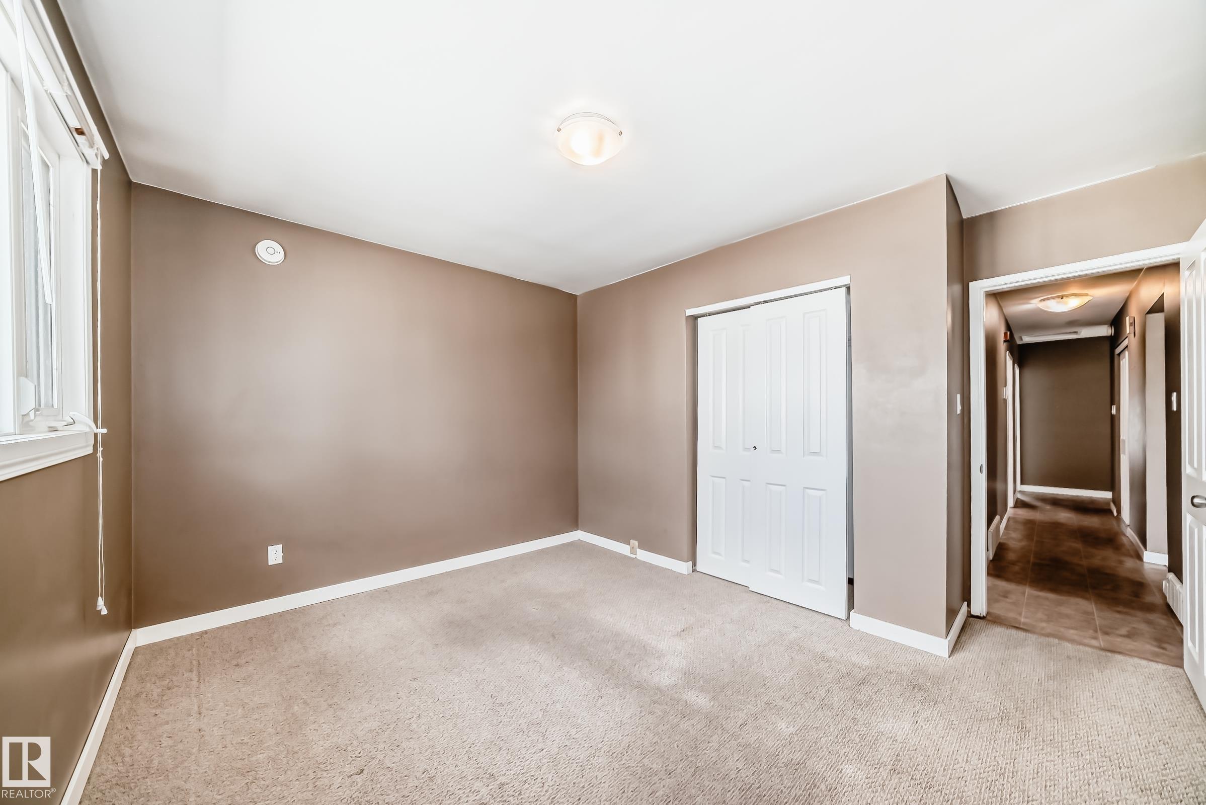 https://zimg.paragon.ice.com/ParagonImages/Property/PM/RAE/225394632/24/0/0/c85e9b3885273ee5d5b961decedd30a1/1/79ac6215936c1025589c7d6179116fd2/225394632-74773532-a7d3-43b0-98b5-f11877e98d3e.JPG