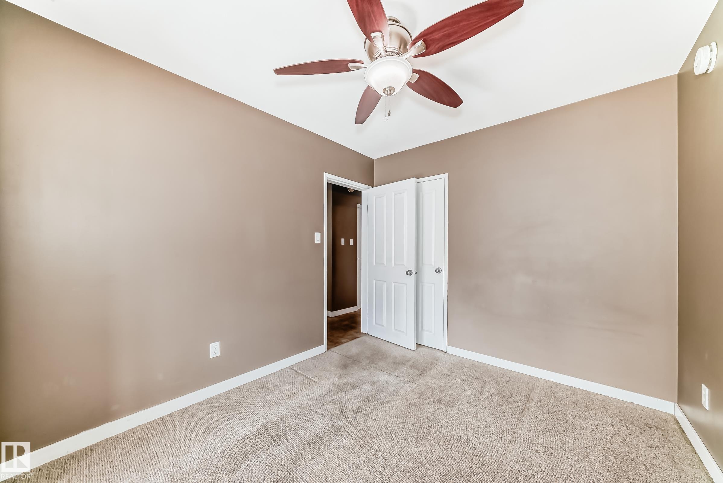 https://zimg.paragon.ice.com/ParagonImages/Property/PM/RAE/225394632/27/0/0/e25fc31d8c6490ce4b0a3f8e463882f4/1/79ac6215936c1025589c7d6179116fd2/225394632-b3e6dd58-a839-4f50-bb4e-907a3dc27b67.JPG