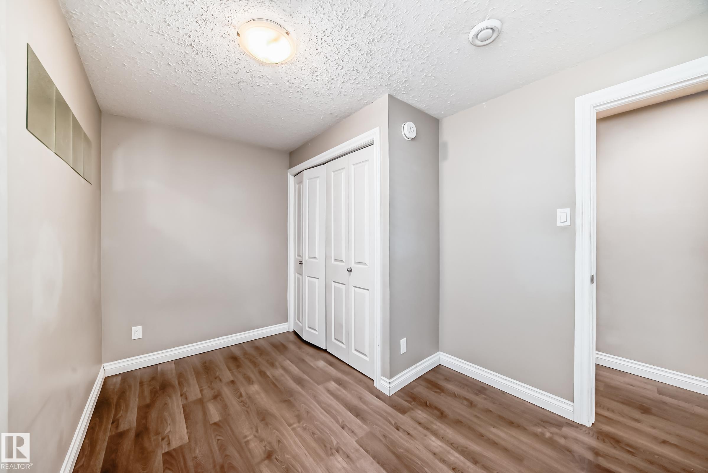 https://zimg.paragon.ice.com/ParagonImages/Property/PM/RAE/225394632/43/0/0/d1cb0920daf83eda257c96d117f2e9dc/1/79ac6215936c1025589c7d6179116fd2/225394632-f3abdc8e-8e72-439f-b5a5-a5317a833b3b.JPG